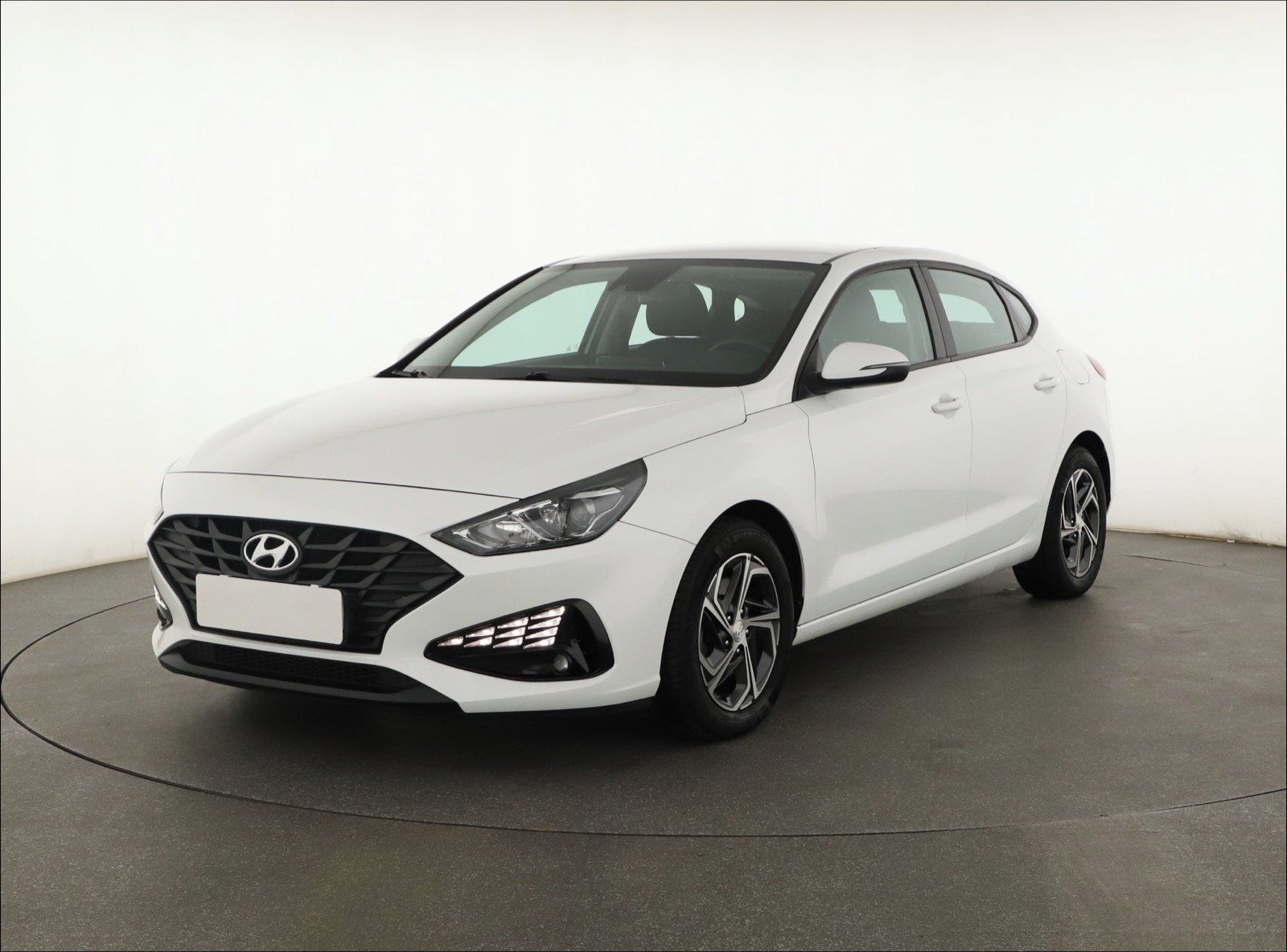 Hyundai i30, 1.0 T-GDI, ČR,1.maj - fotka 2