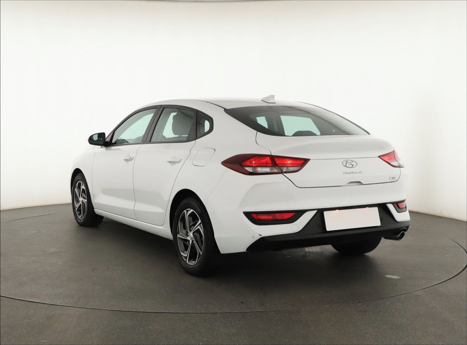 Hyundai i30, 1.0 T-GDI, ČR,1.maj - fotka 4