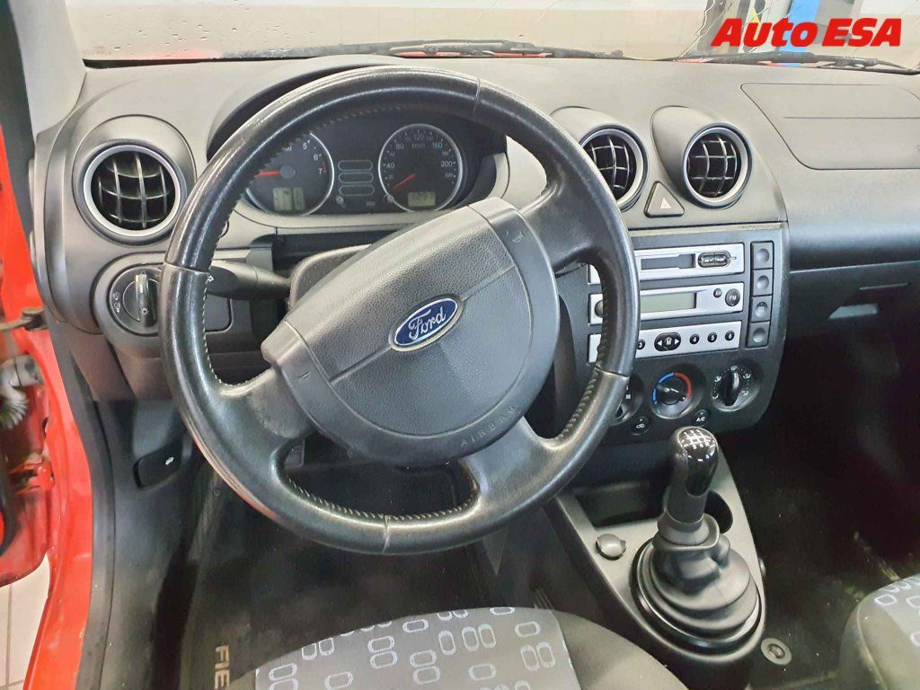 Ford Fiesta, 1.3i,ČR - fotka 3