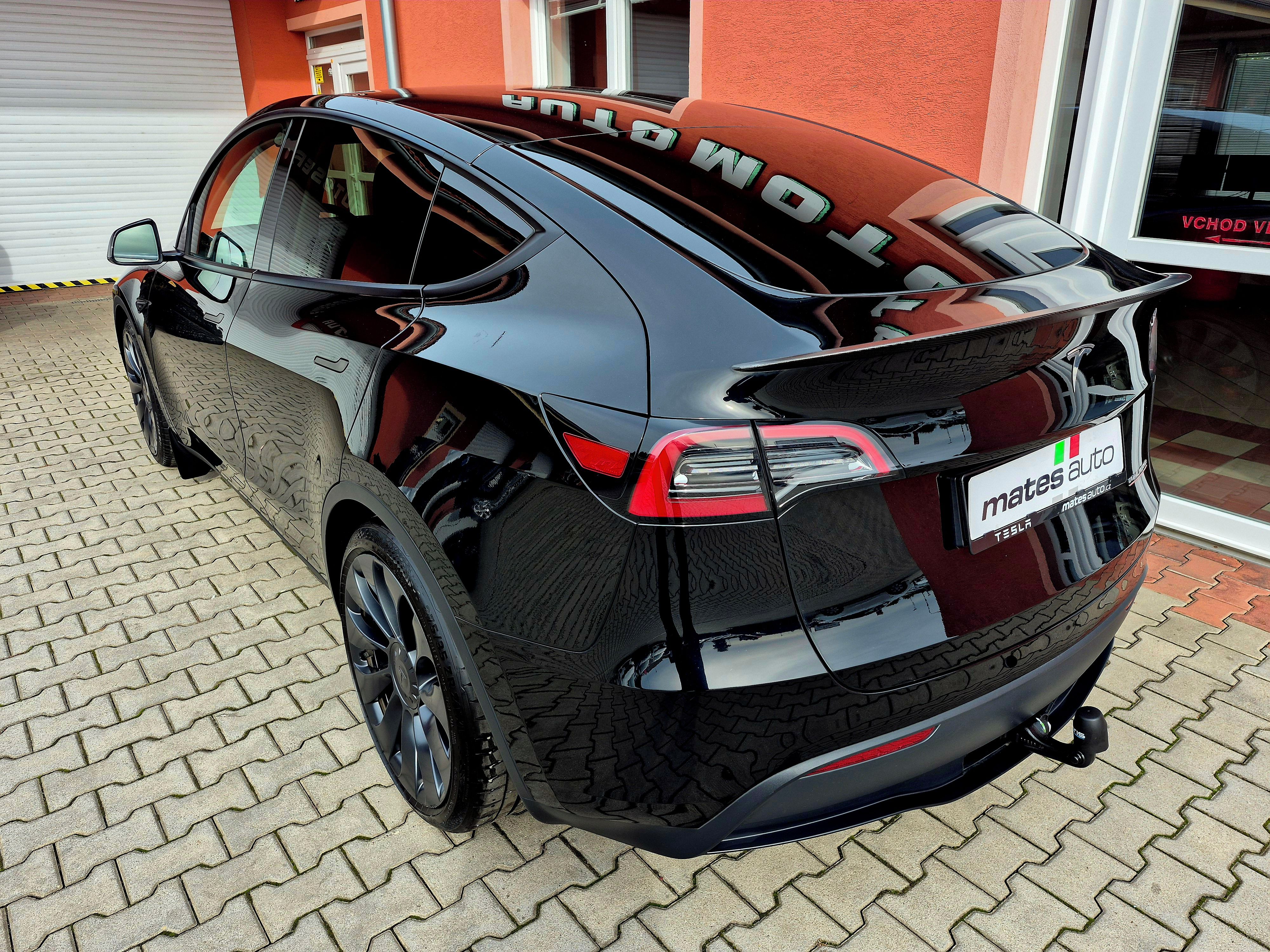 Tesla Model Y, Performance 393 kW DPH TAŽNÉ - fotka 3
