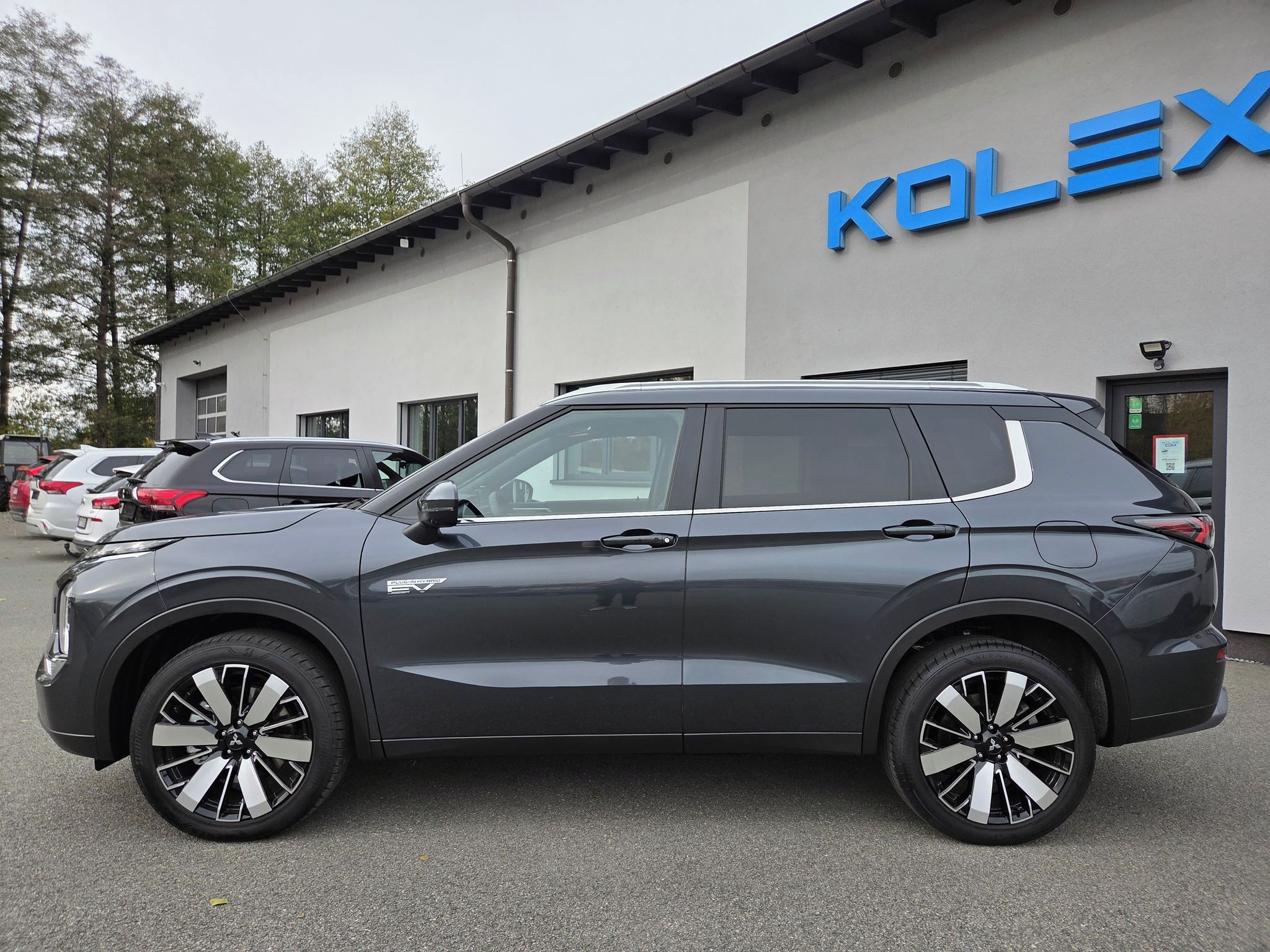 Mitsubishi Outlander, 2.4 PHEV 4x4, INTENSE, model - fotka 2