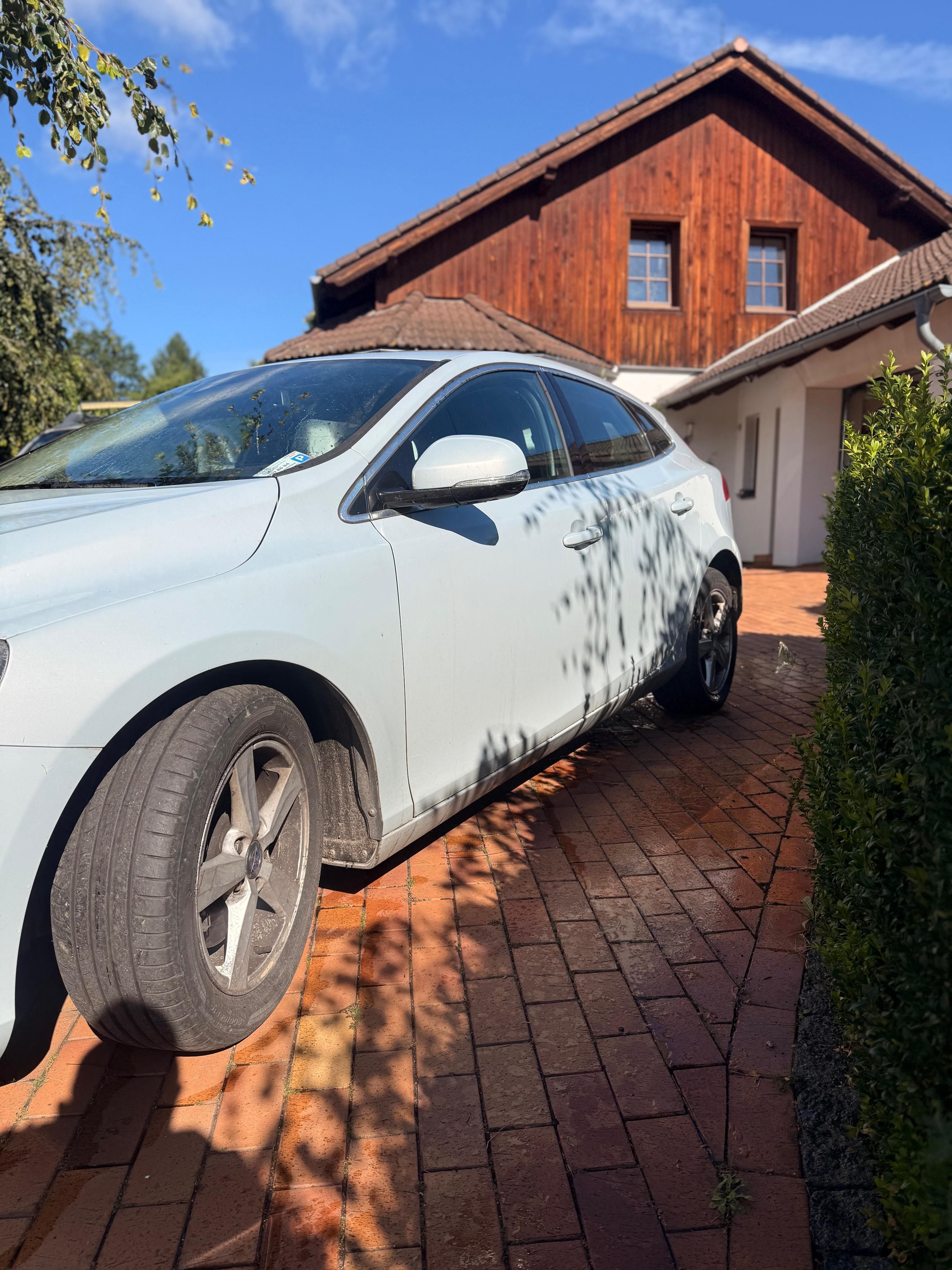 Volvo V40 - fotka 4