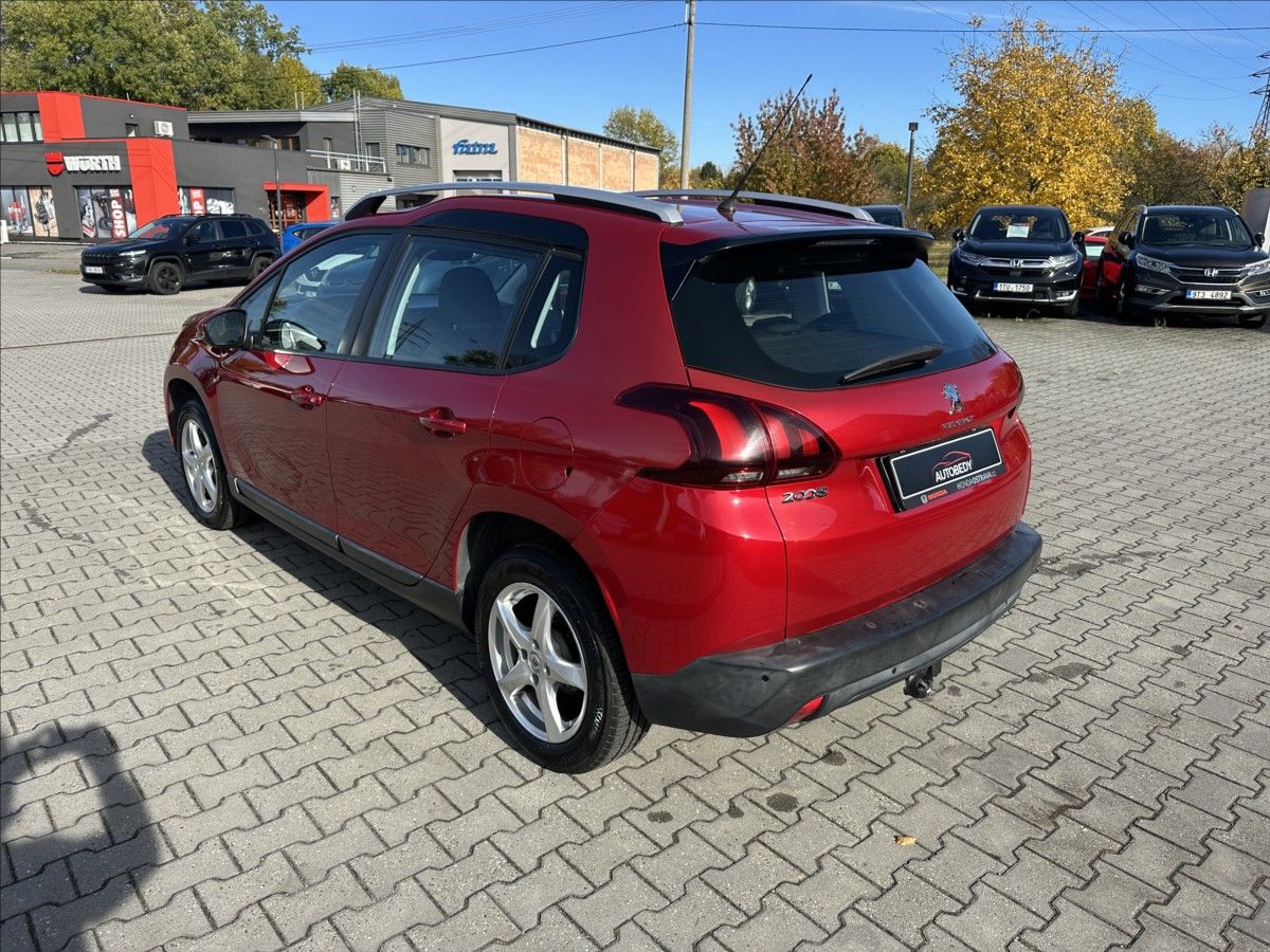 Peugeot 2008, 1,2 PureTech GT Line, 96kW - fotka 5