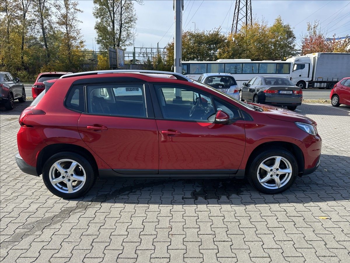 Peugeot 2008, 1,2 PureTech GT Line, 96kW - fotka 2