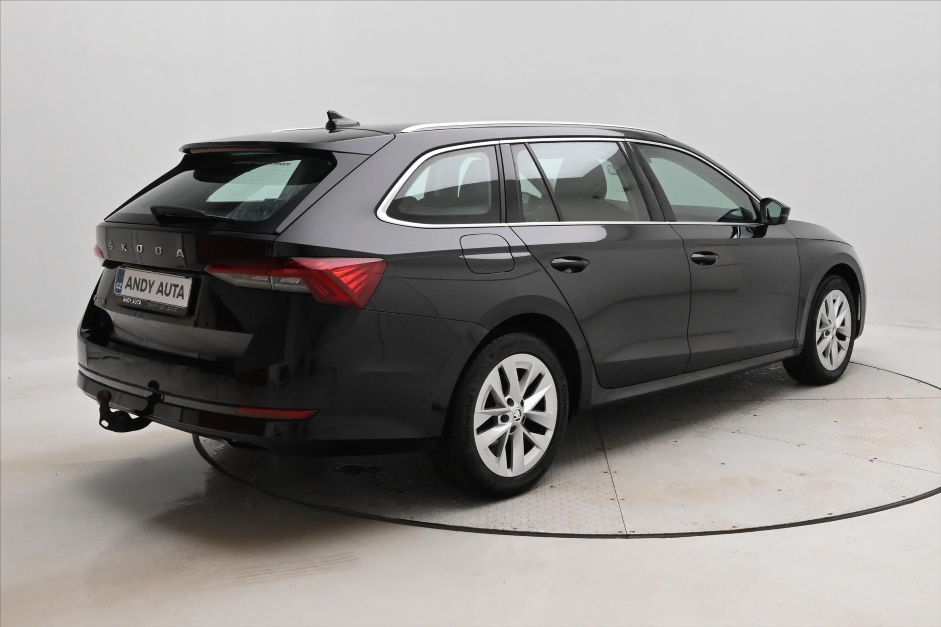 Škoda Octavia, 2,0 TDI 110kW DSG Style Záruka - fotka 5