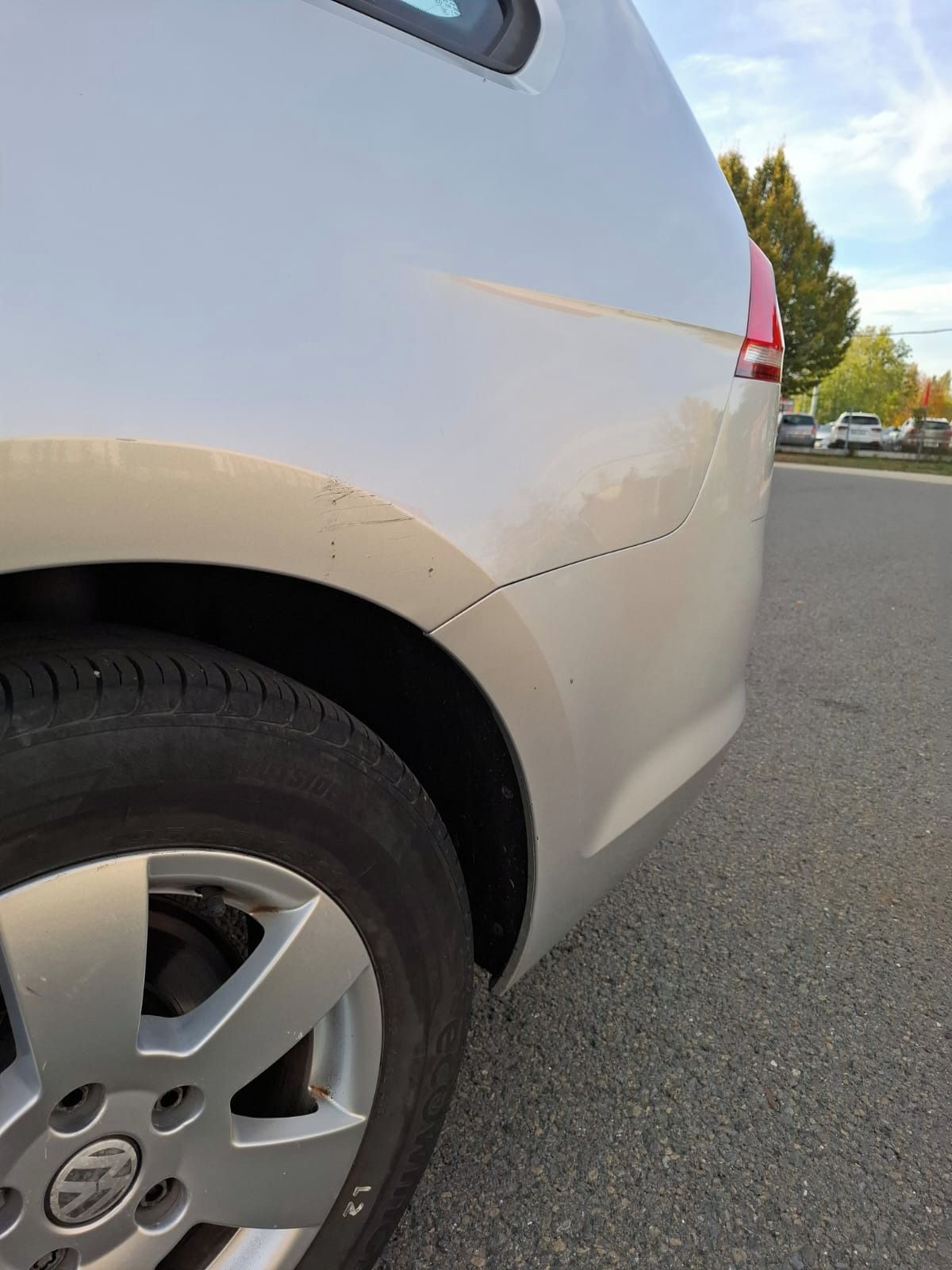 Volkswagen Golf, 1.6 TDI, DSG - fotka 6