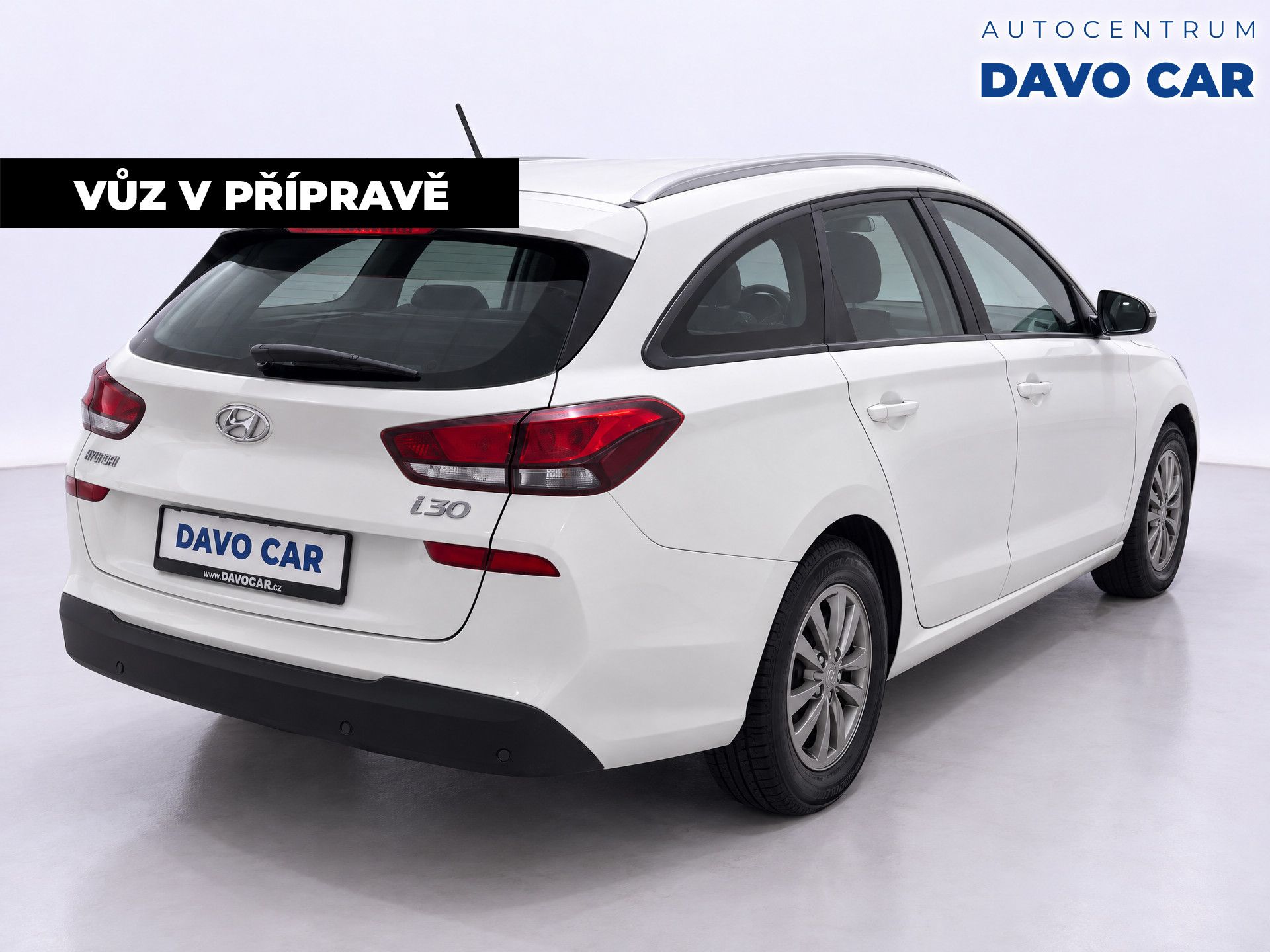 Hyundai i30, 1,0 T-GDi 88kW CZ Trikolor - fotka 5
