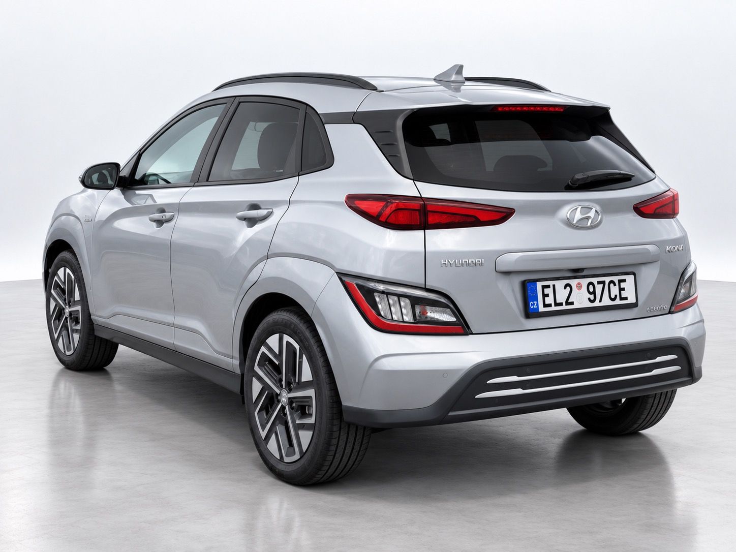 Hyundai Kona, STYLE 64kWh NAVI ČR 1 MAJITEL - fotka 2
