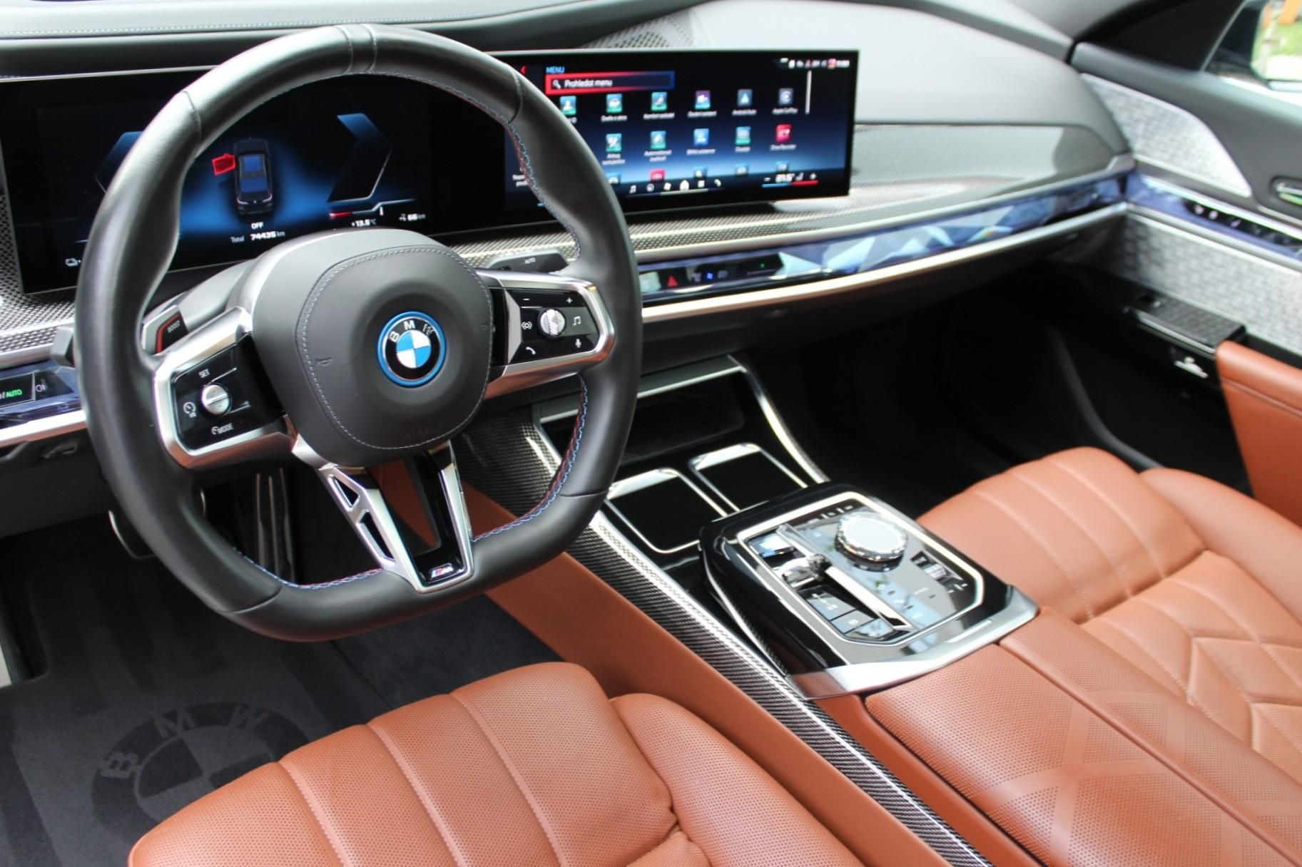 BMW i7, M70 xDrive | ČR | Vossen kola - fotka 4