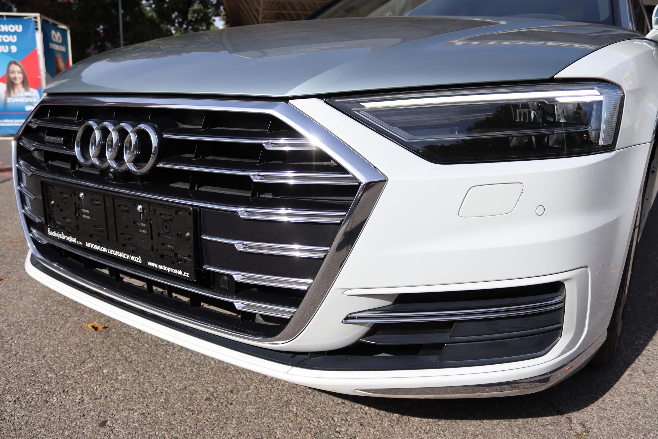 Audi A8 - fotka 6