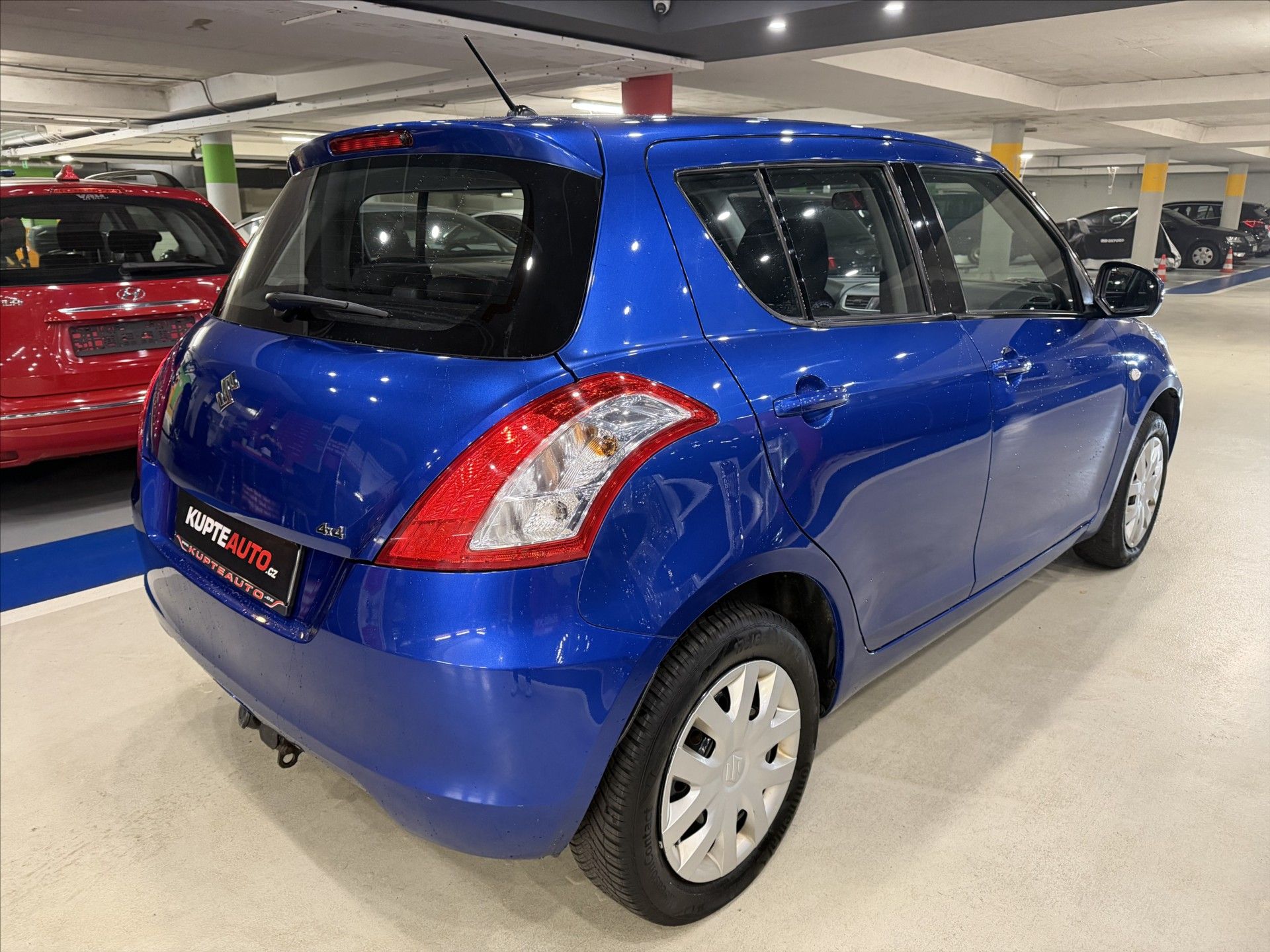 Suzuki Swift, 1,2 i - 4X4 - 80 000km !!! - fotka 3