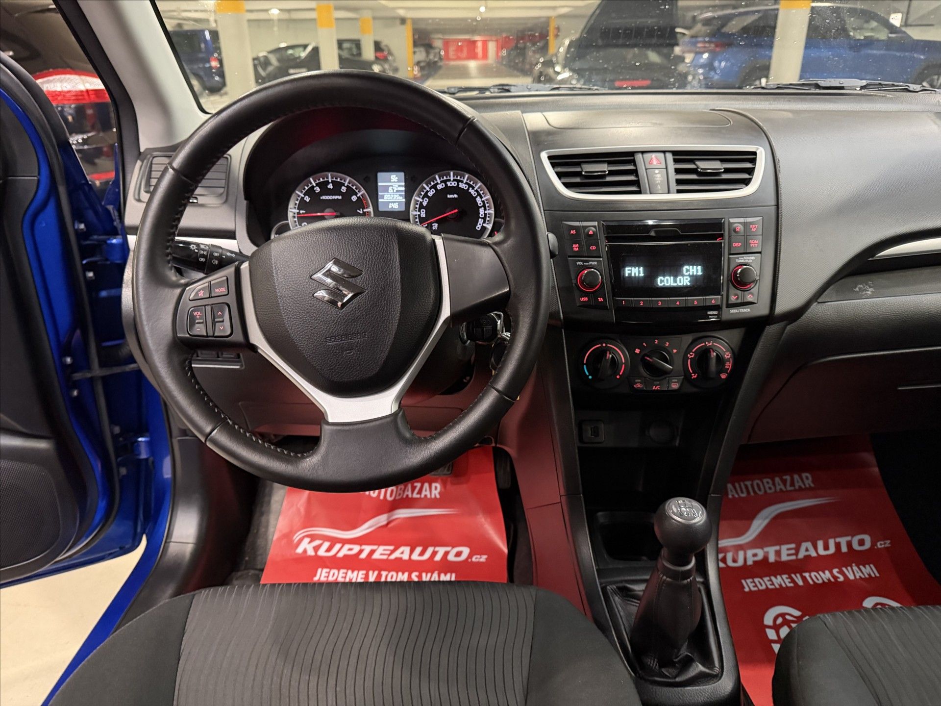 Suzuki Swift, 1,2 i - 4X4 - 80 000km !!! - fotka 6