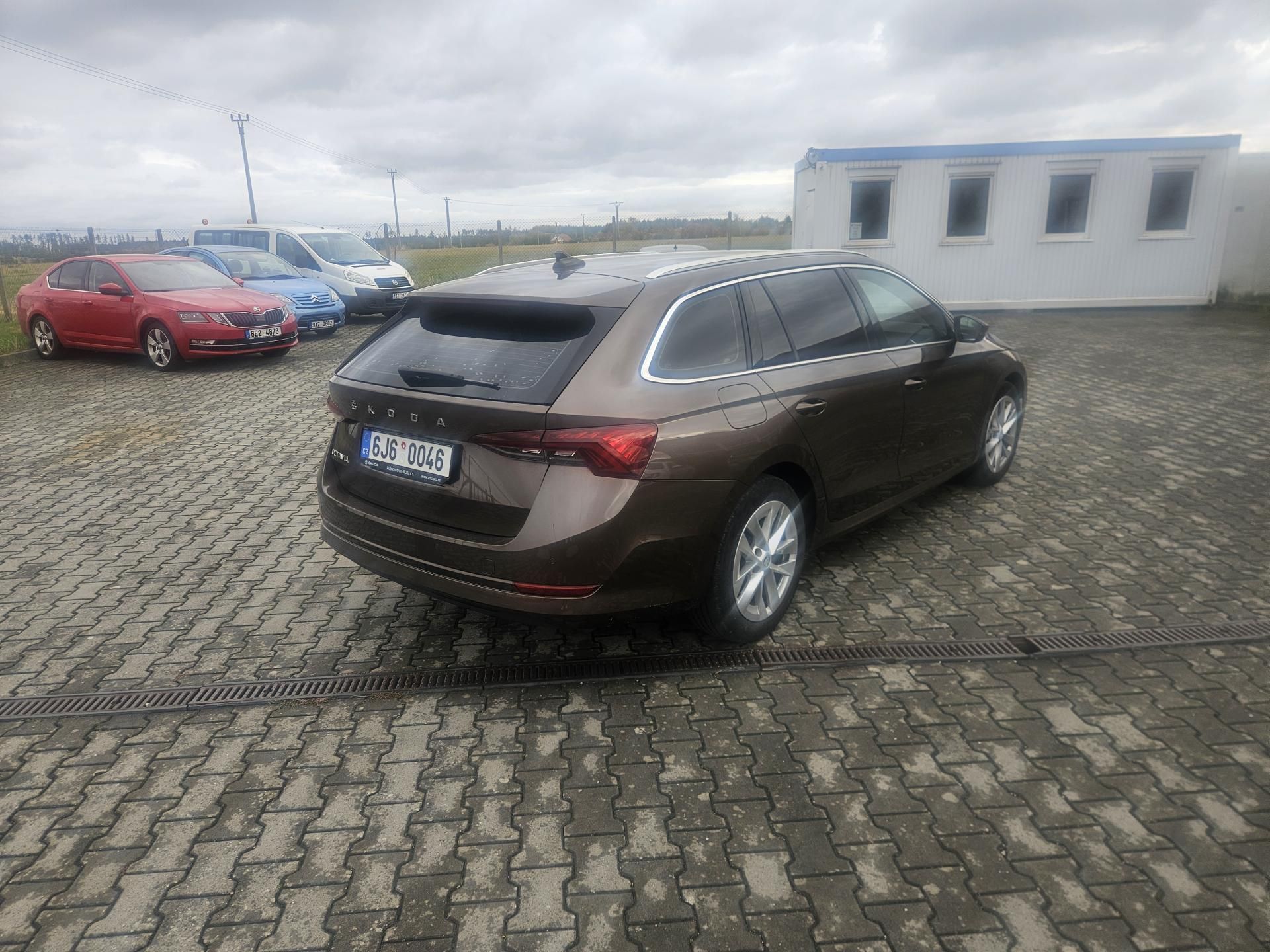 Škoda Octavia, IV  2,0 TDI 110 kW - fotka 3
