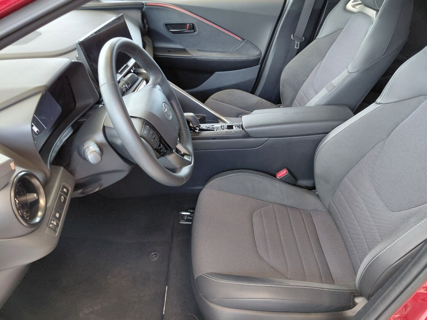 Toyota C-HR, 2.0HEV 112KW Executive 2024 - fotka 5