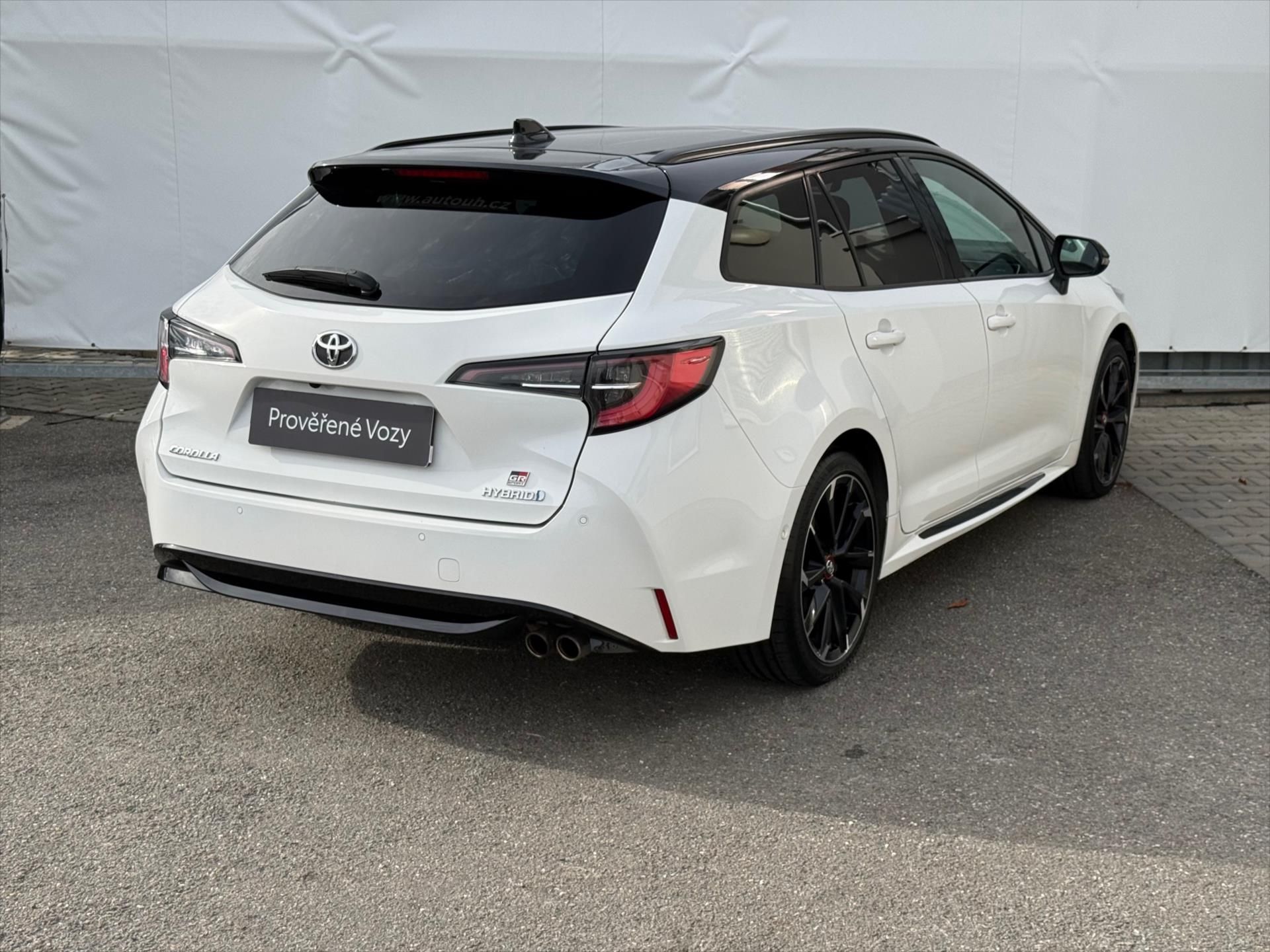 Toyota Corolla, 2,0 GR sport, Hybrid - fotka 4