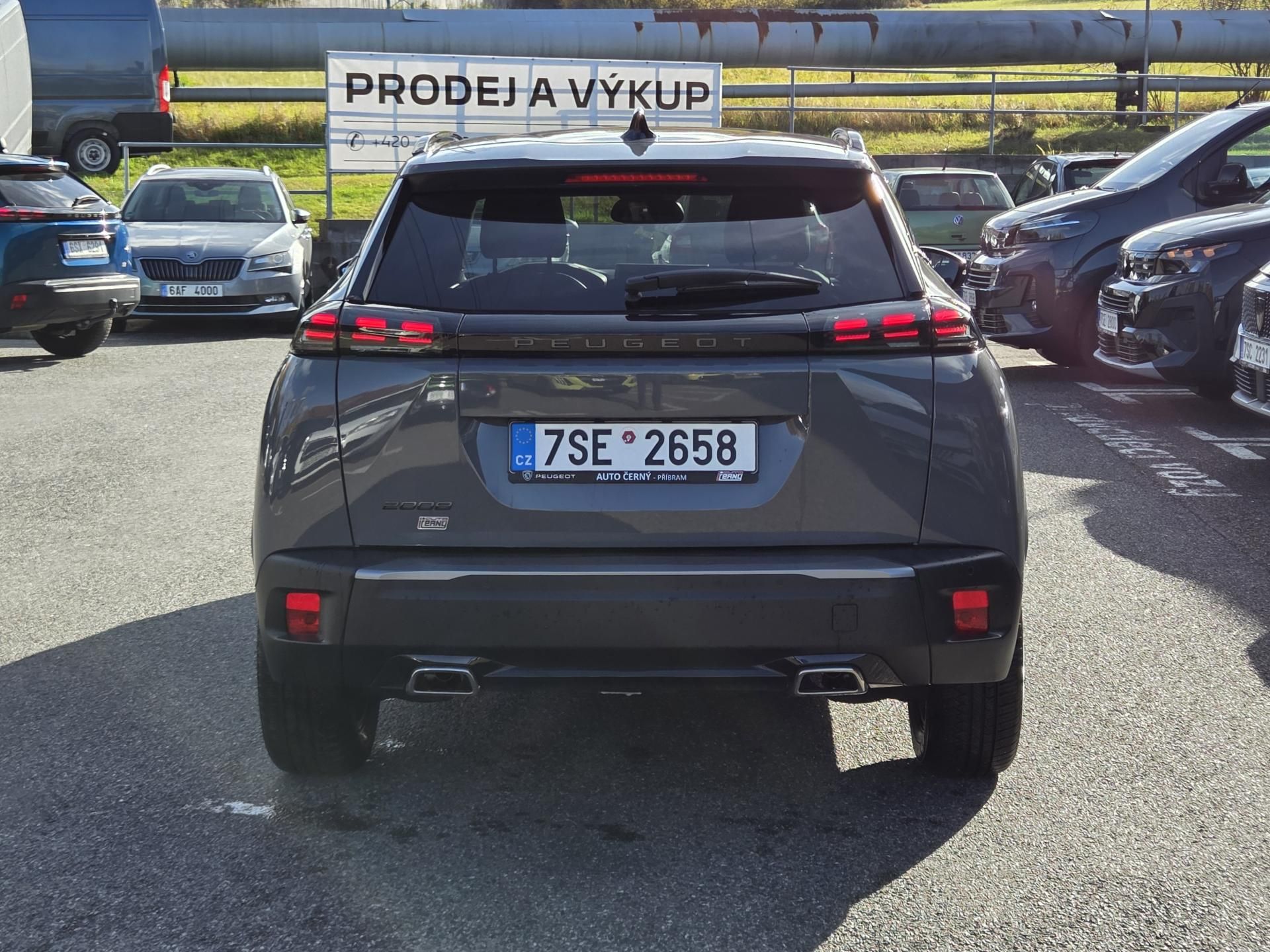 Peugeot 2008, 1.2 PT 130 ALLURE EAT8 - fotka 4