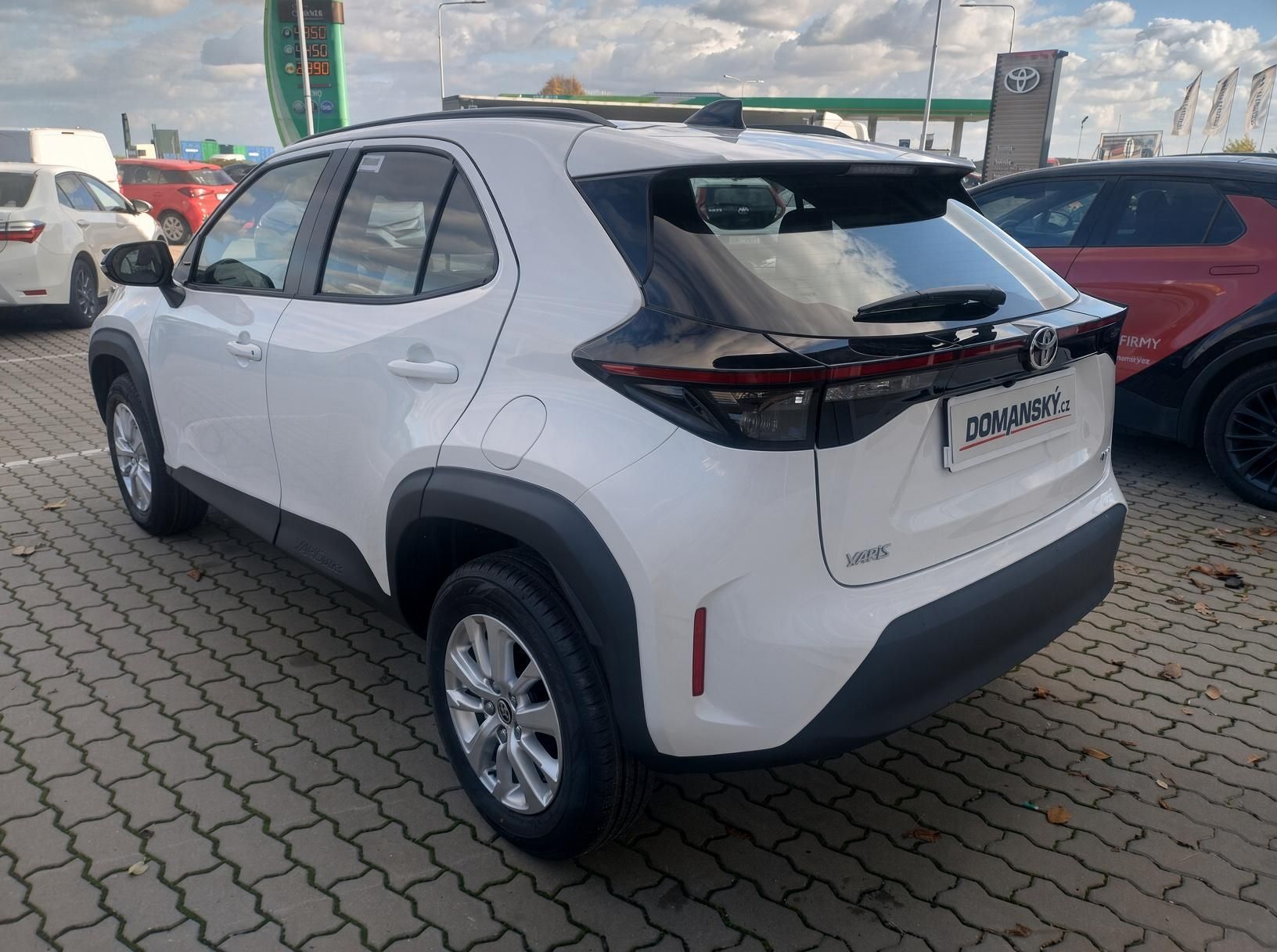 Toyota Yaris Cross, 1.5 FHEV Comfort FACELIFT - fotka 3