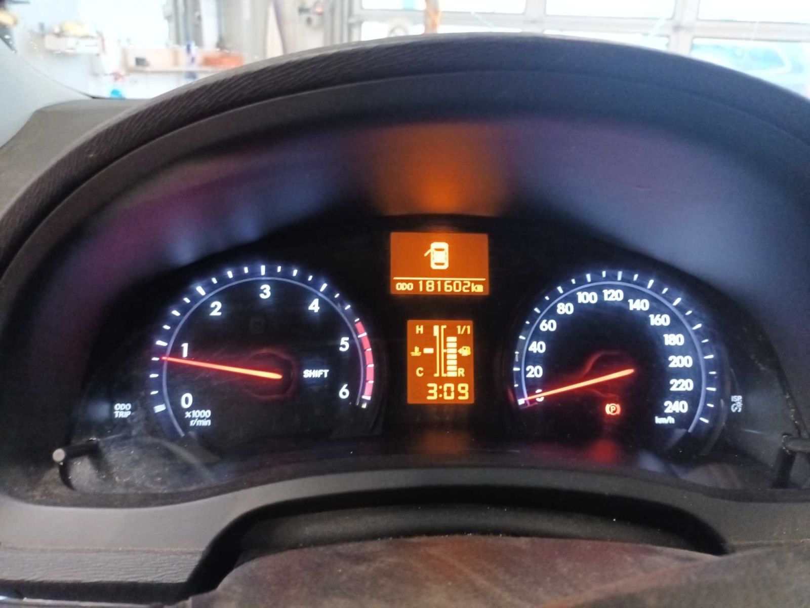 Toyota Avensis, 2.2 D-4D, Navi - fotka 3