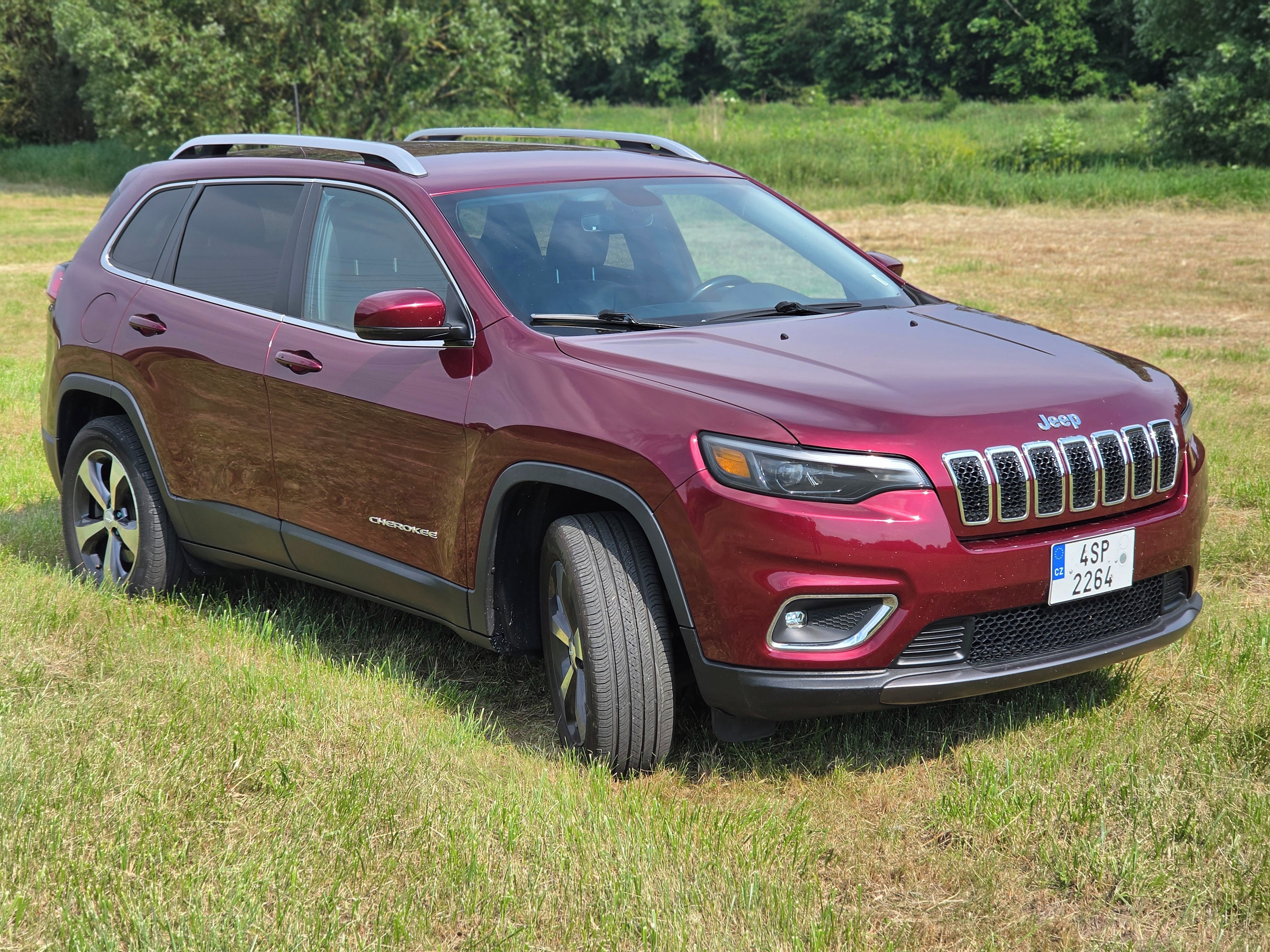 Jeep Cherokee - fotka 2