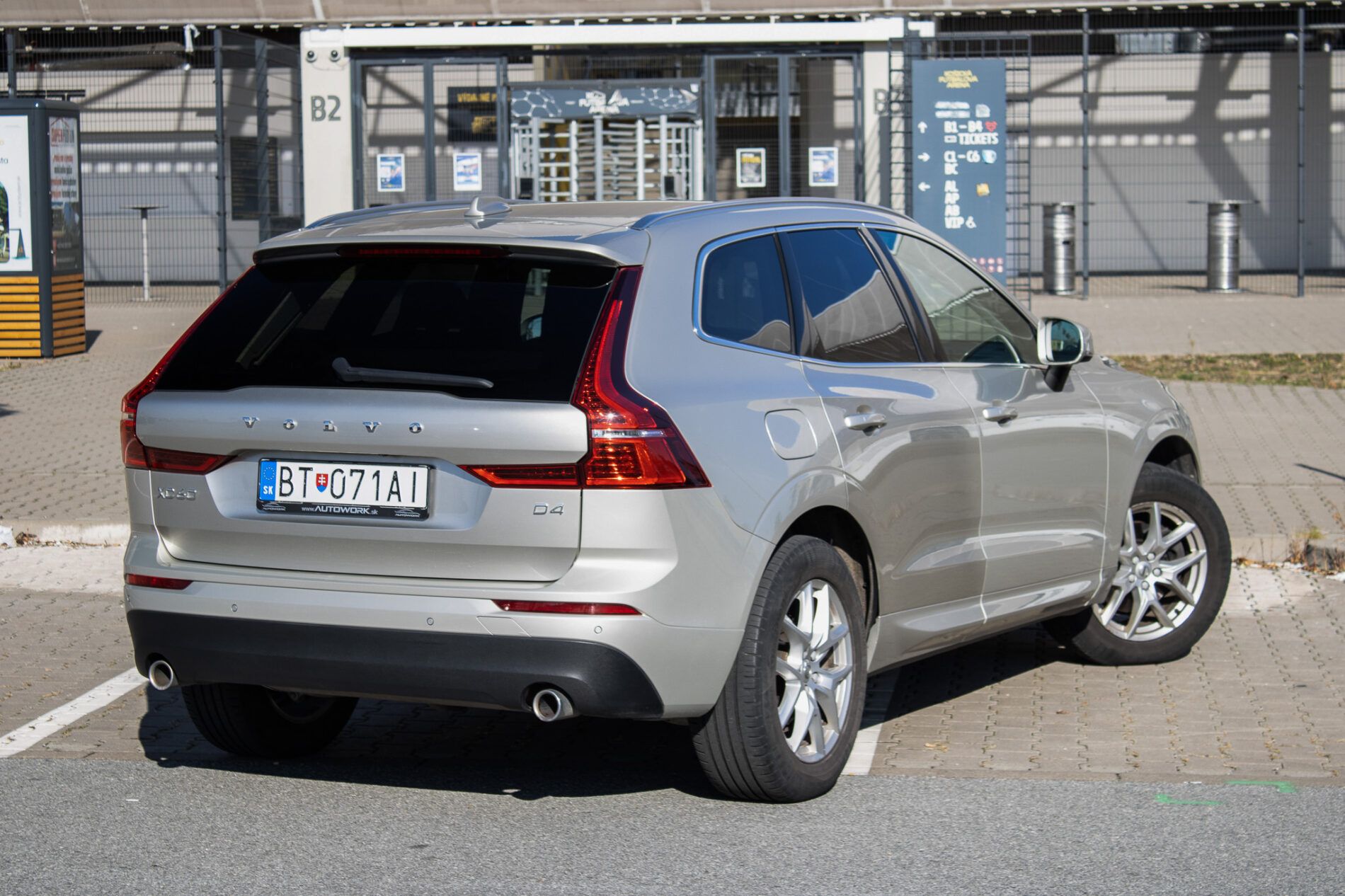 Volvo XC60 - fotka 5