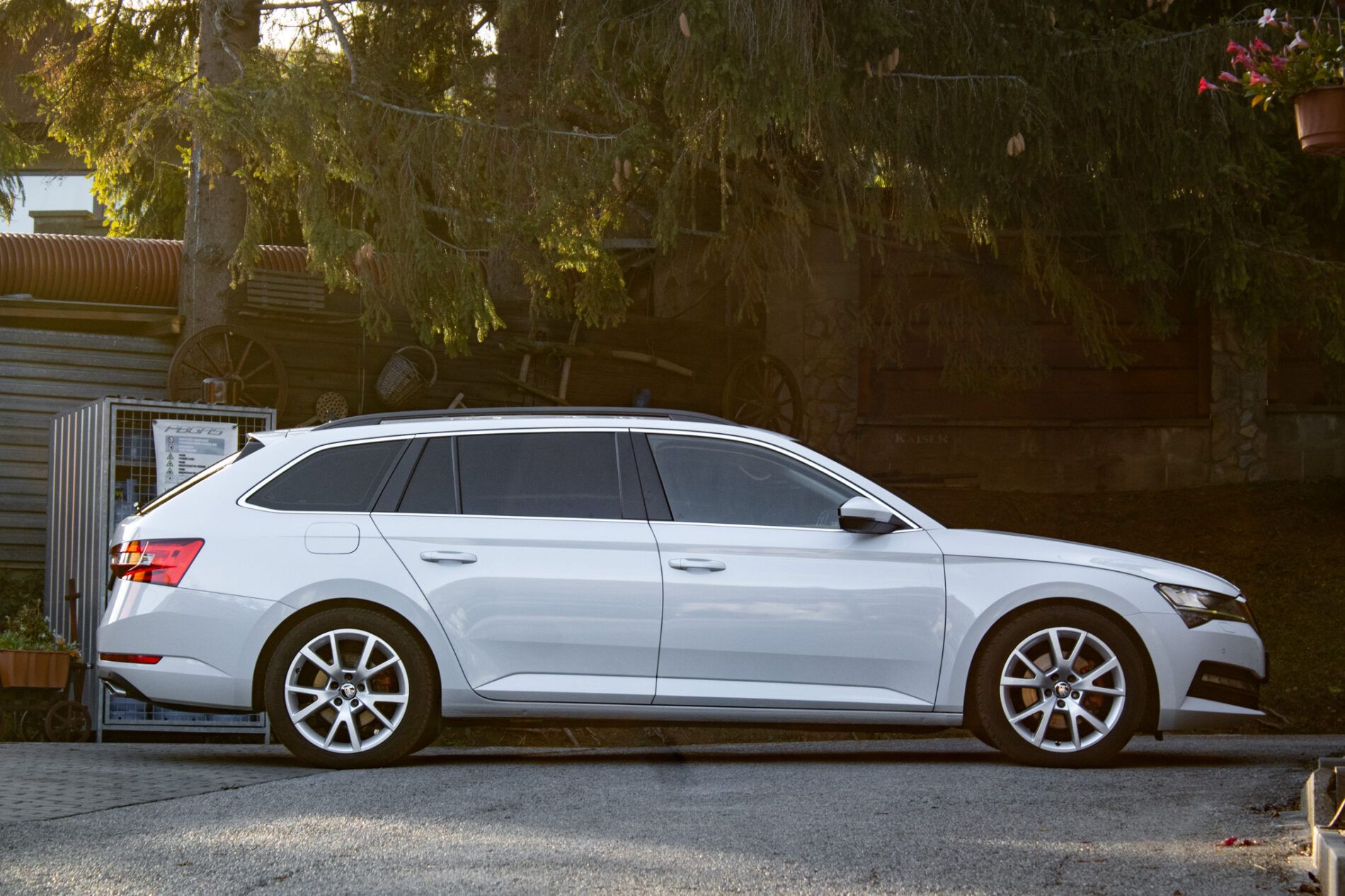 Škoda Superb - fotka 4