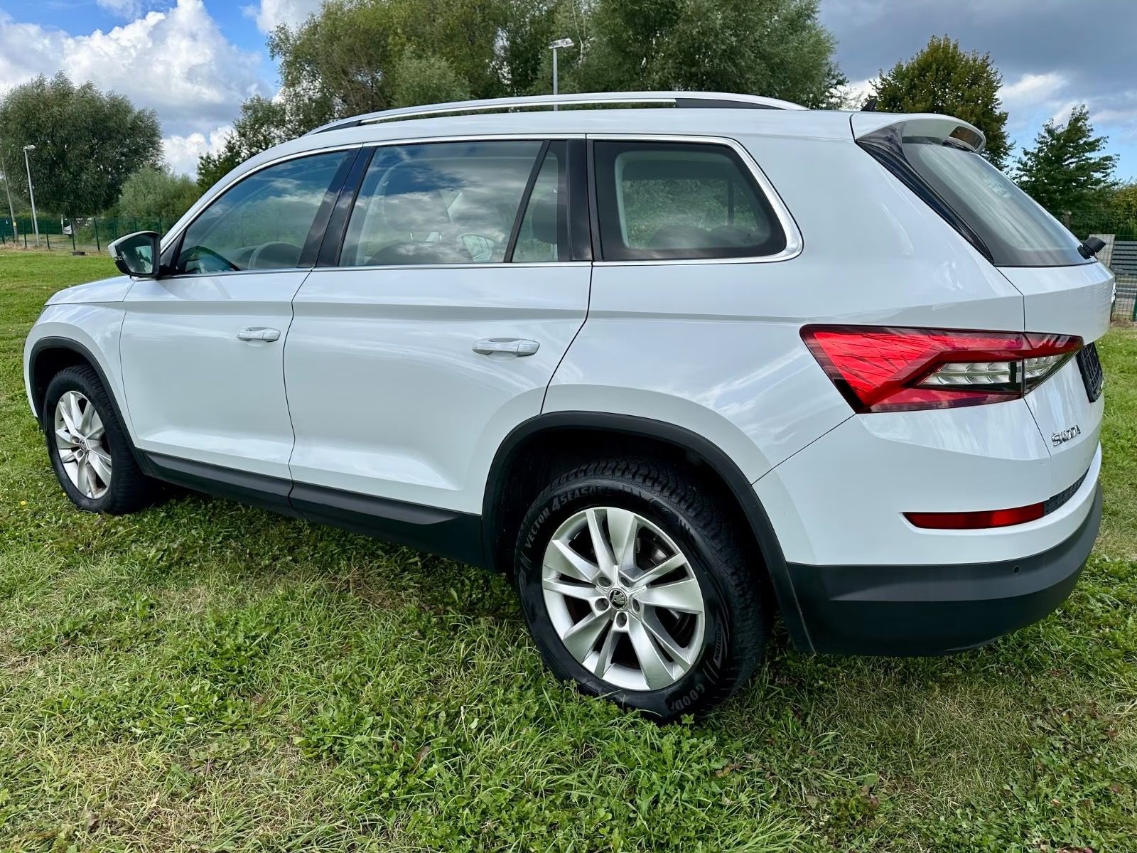 Škoda Kodiaq, 1.4TSI-110KW-STYLE-DSG-LED.NAV - fotka 4