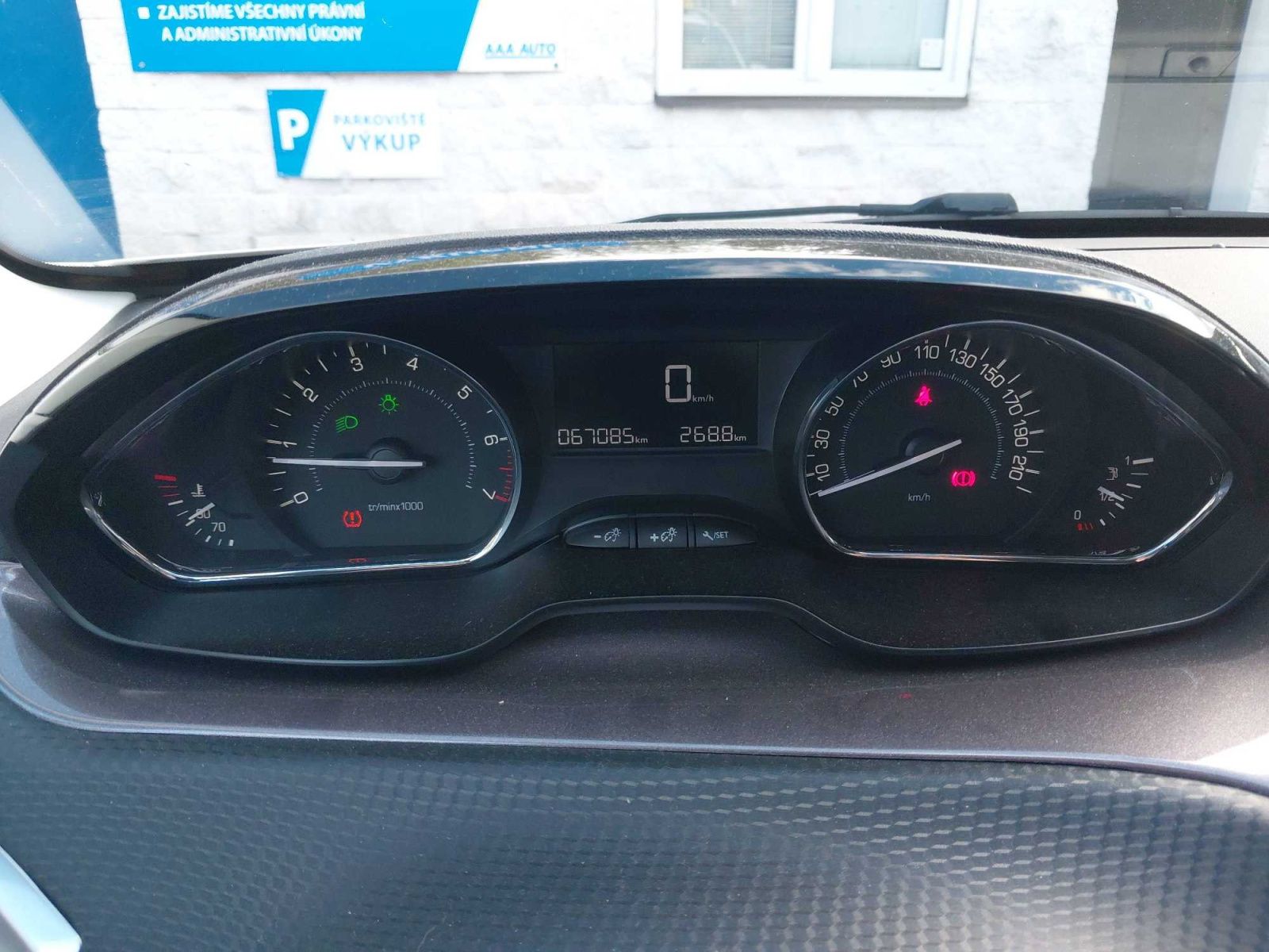 Peugeot 2008, 1.2 PureTech - fotka 3