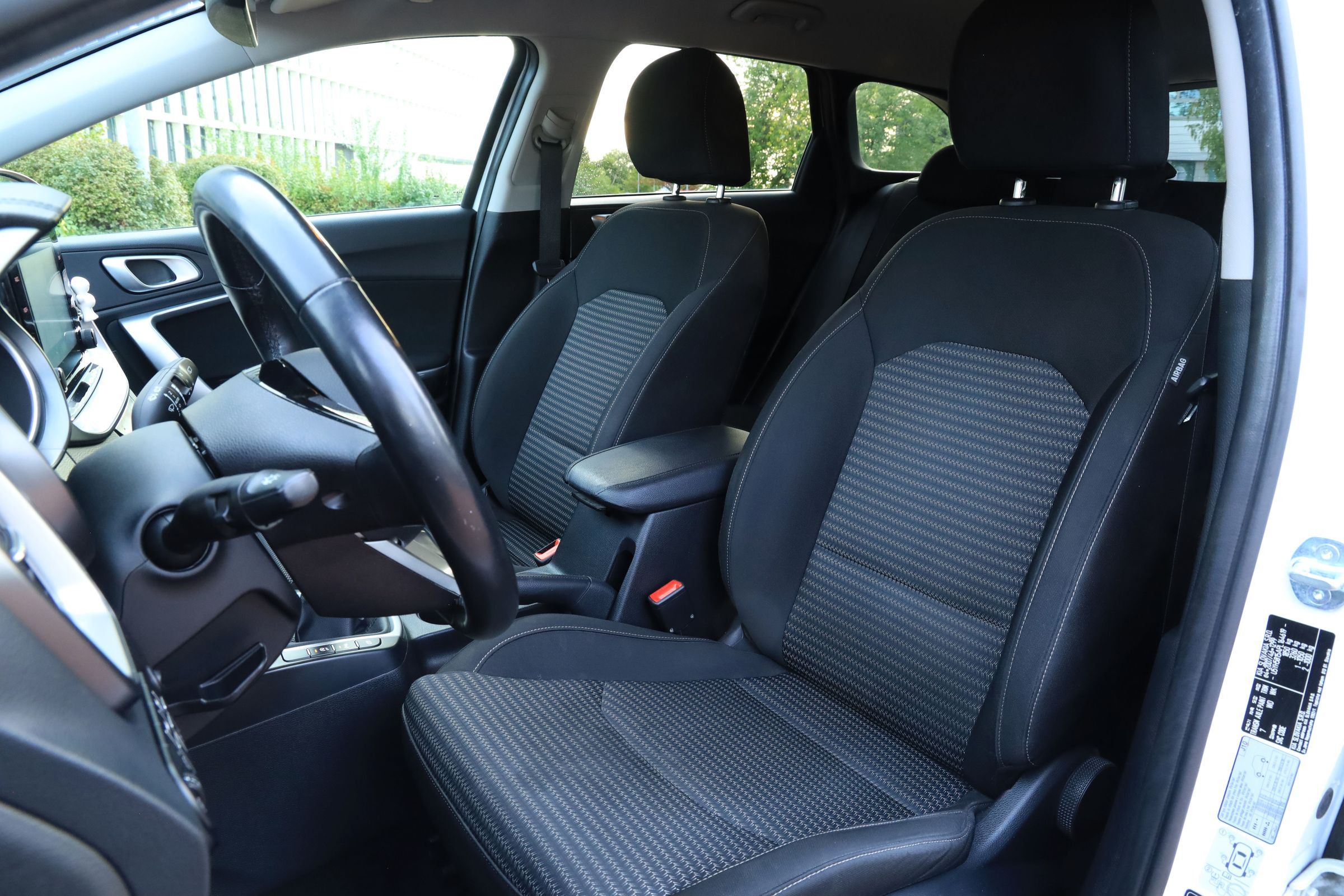 Kia Cee´d, Exclusive 118kW TAŽNÉ KAMERA - fotka 5