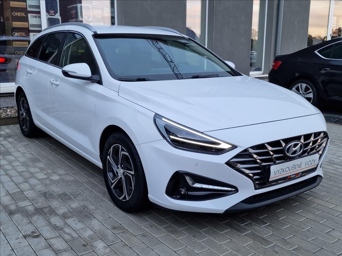 Hyundai i30, 1.0 T-Gdi Family Smart Kombi - fotka 3