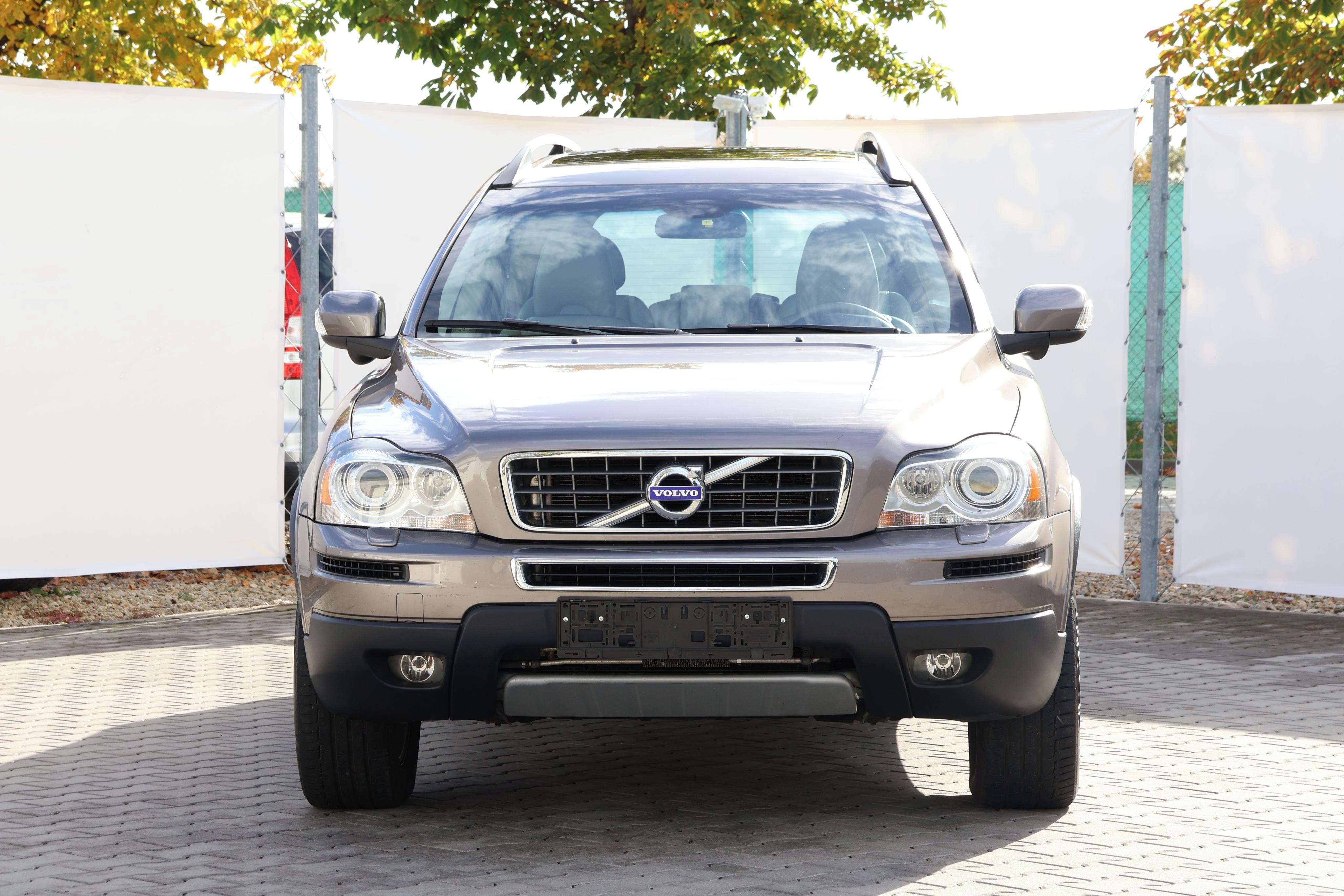 Volvo XC90, 2.4D5*147kW*SUMMUM*7Míst* - fotka 2