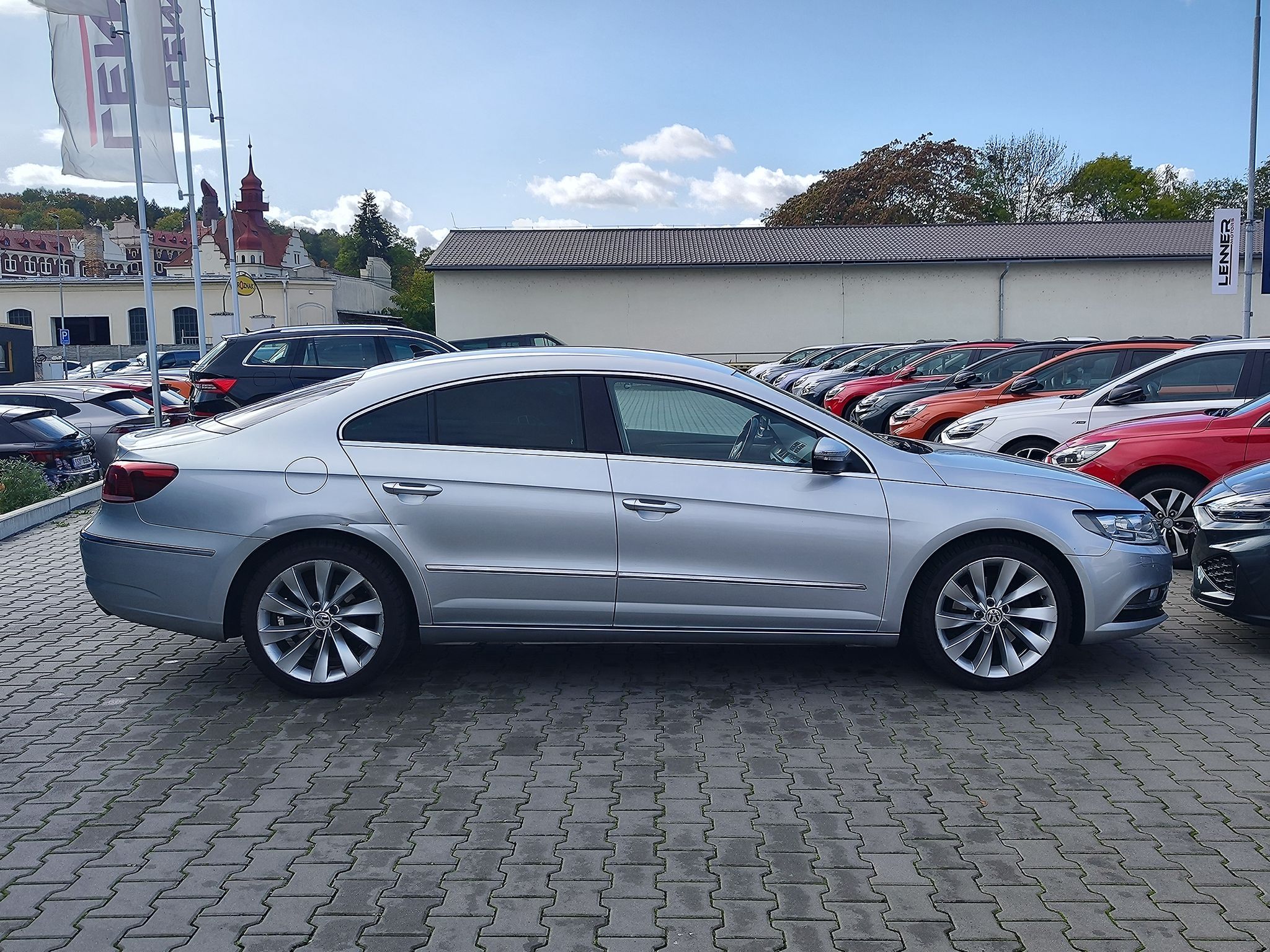 Volkswagen CC, 2.0 TDI/130kW Sportline 4x4 AT - fotka 4