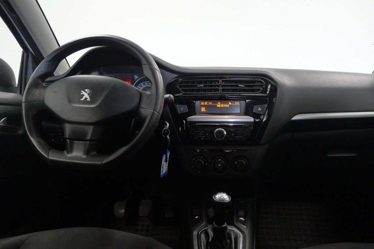Peugeot 301, 1.2 53 kW ALLURE - fotka 5