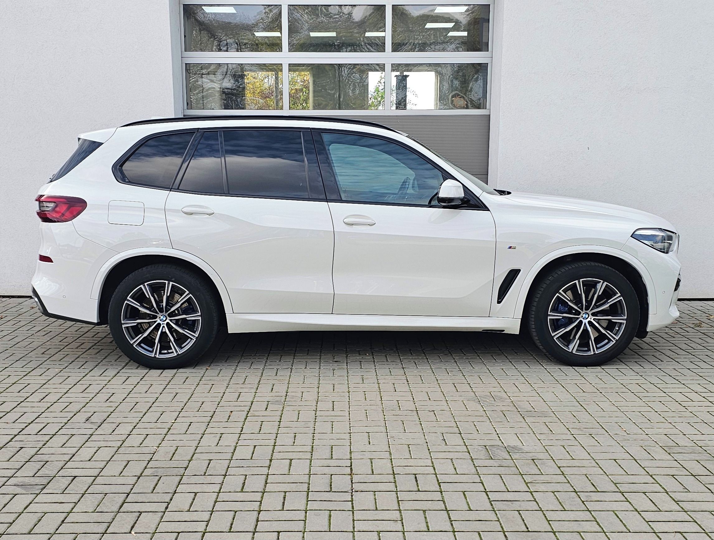 BMW X5, xDrive30d - fotka 5