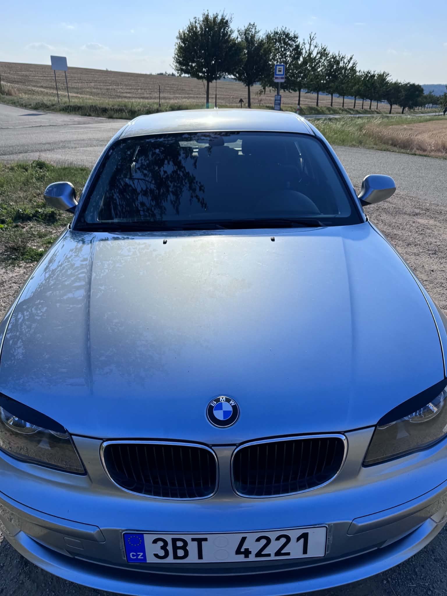 BMW Řada 1, 2.0 benzin - fotka 3