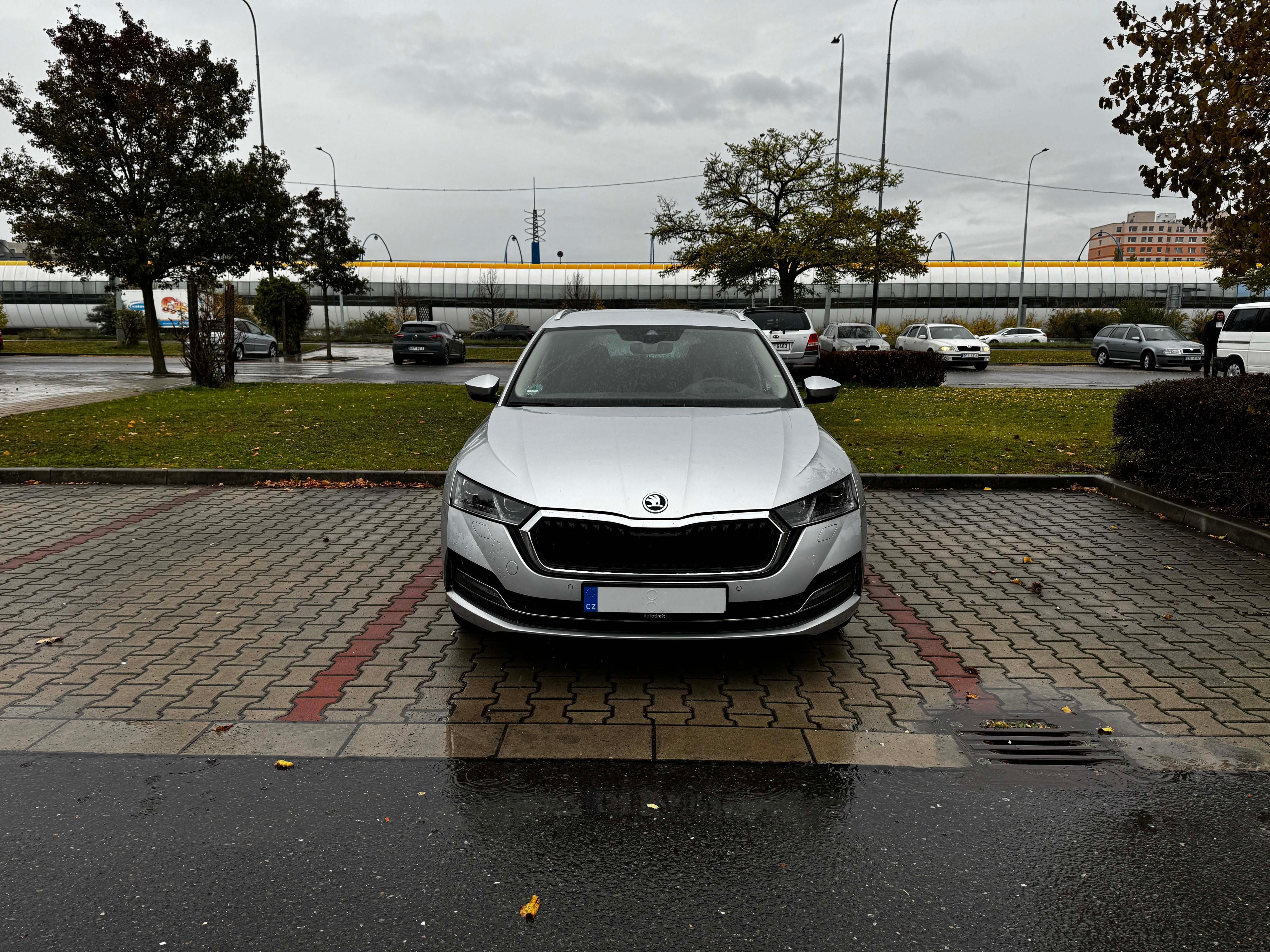 Škoda Octavia, 1,4 TSI PHEV, Nezávislé topení - fotka 2