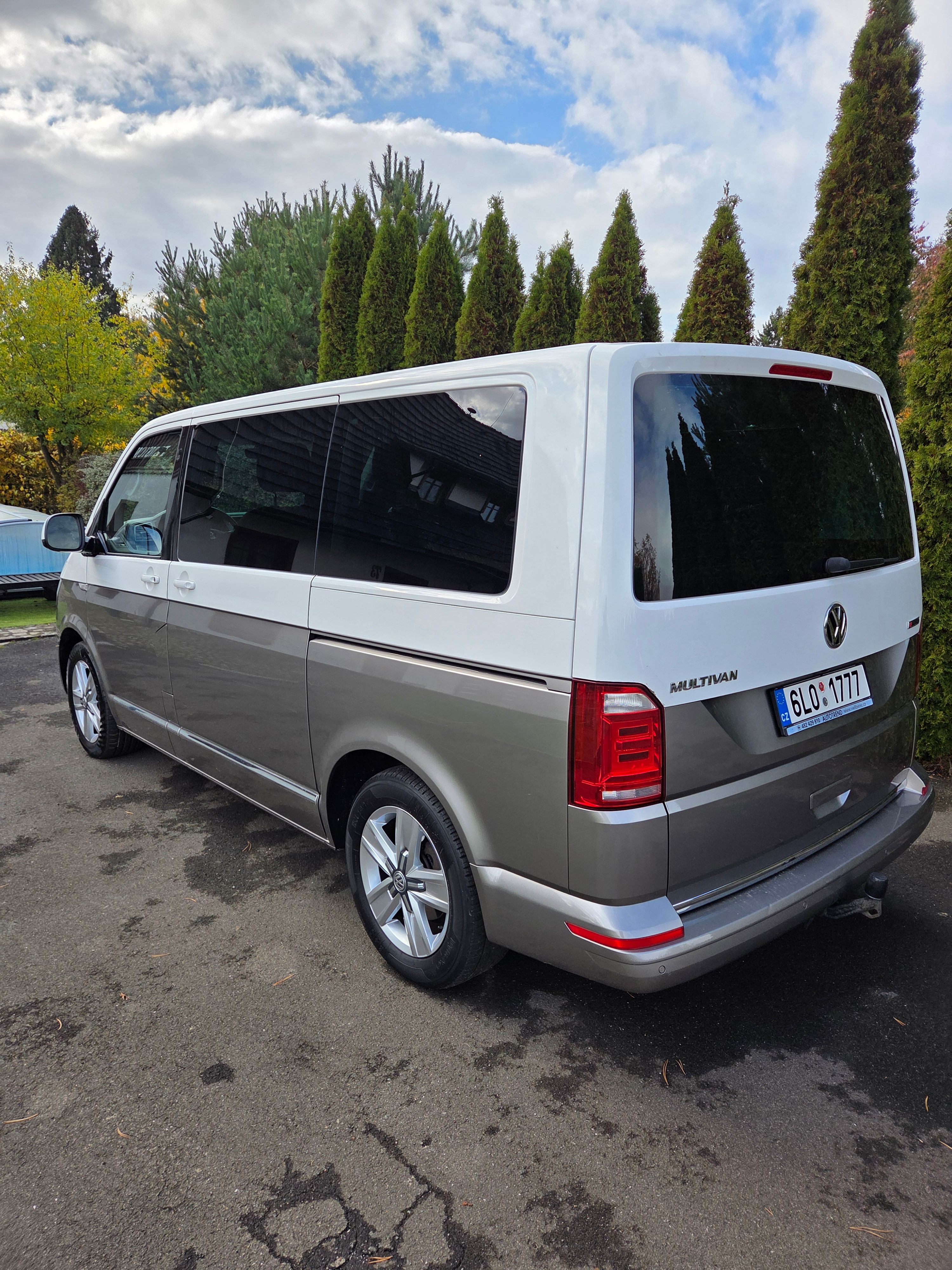 Volkswagen Multivan - fotka 4