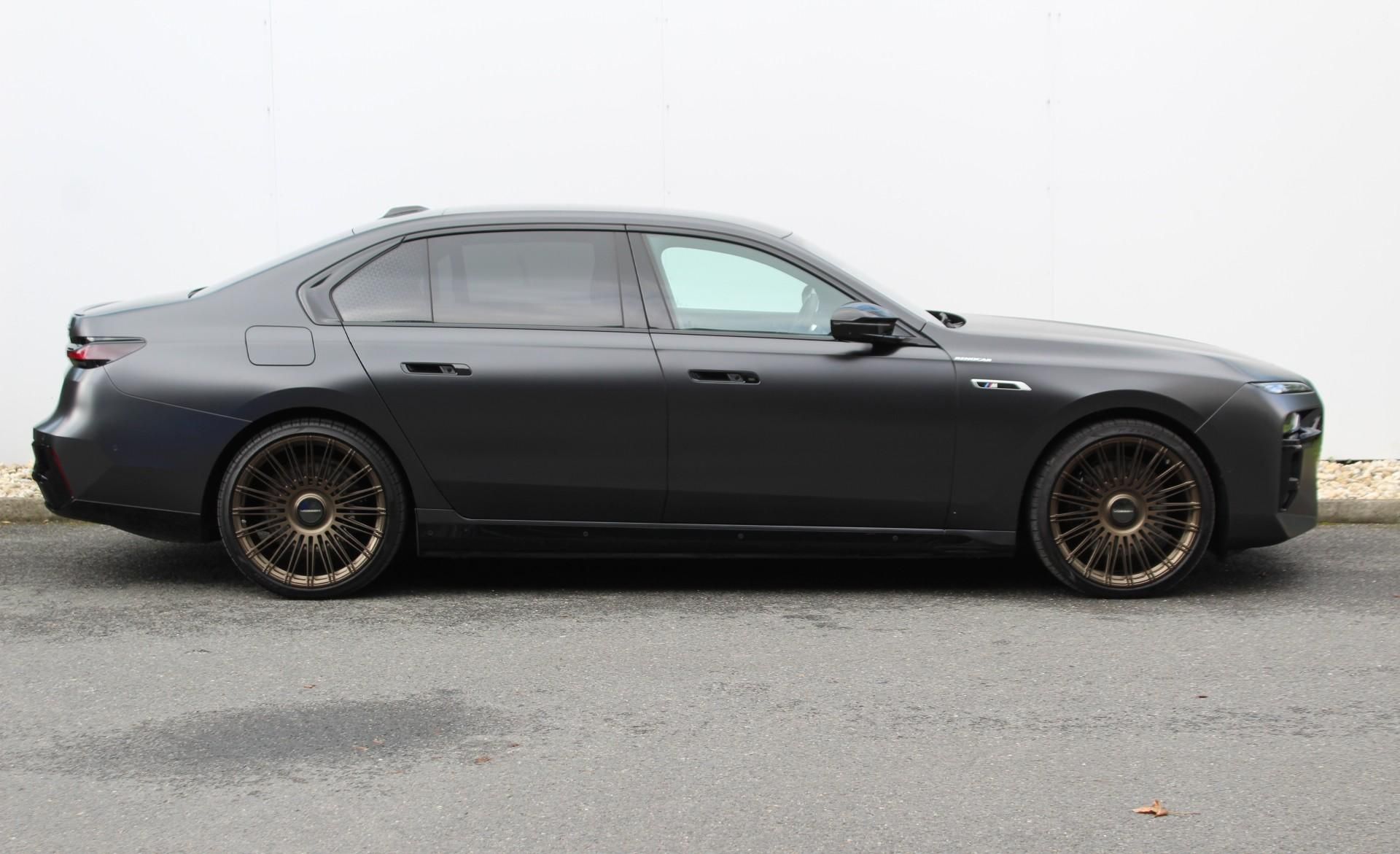 BMW i7, M70 xDrive | ČR | Vossen kola - fotka 3
