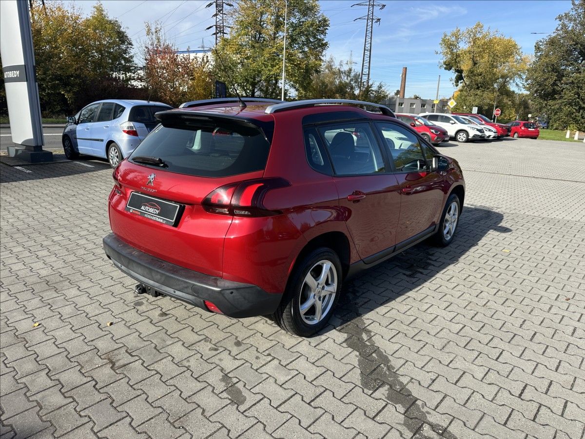 Peugeot 2008, 1,2 PureTech GT Line, 96kW - fotka 3