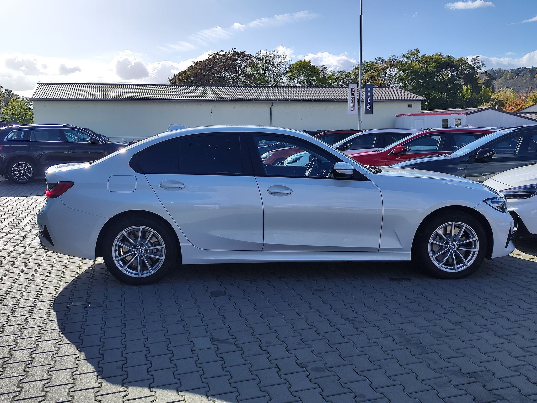 BMW Řada 3, E330/215kW Sportline AT PHEV - fotka 4