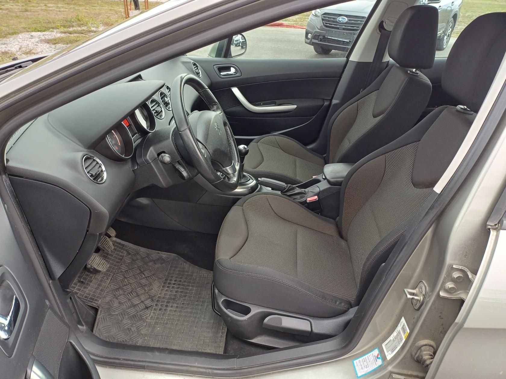 Peugeot 308, 1.6 VTi 88kW Klima - fotka 5