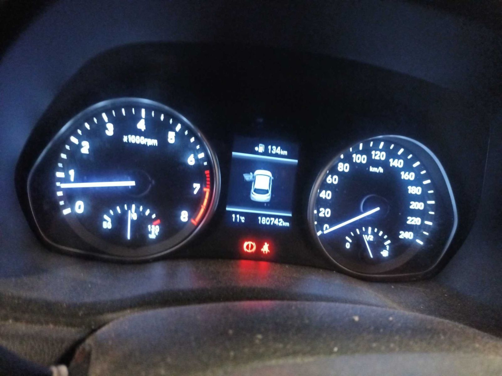 Hyundai i30, 1.4 T-GDI, Automatická klima - fotka 3