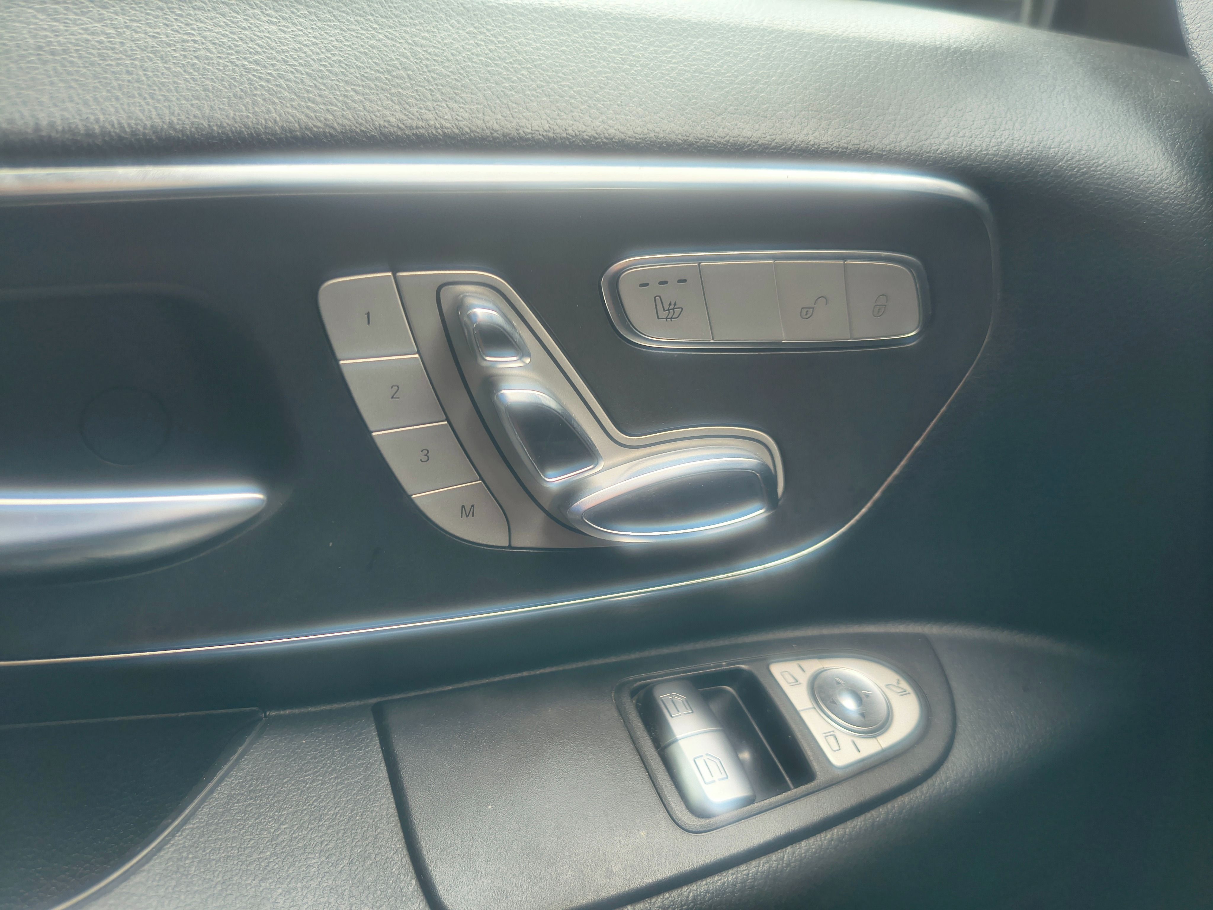 Mercedes-Benz Vito, Vito 4x4 původ ČR s výbavou - fotka 4