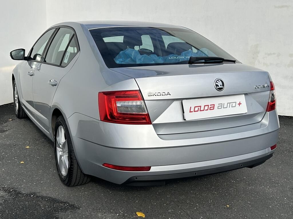 Škoda Octavia, Ambition 1.6 TDI 85 kW - fotka 6