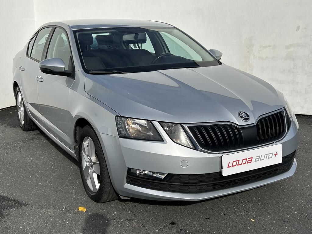 Škoda Octavia, Ambition 1.6 TDI 85 kW - fotka 5
