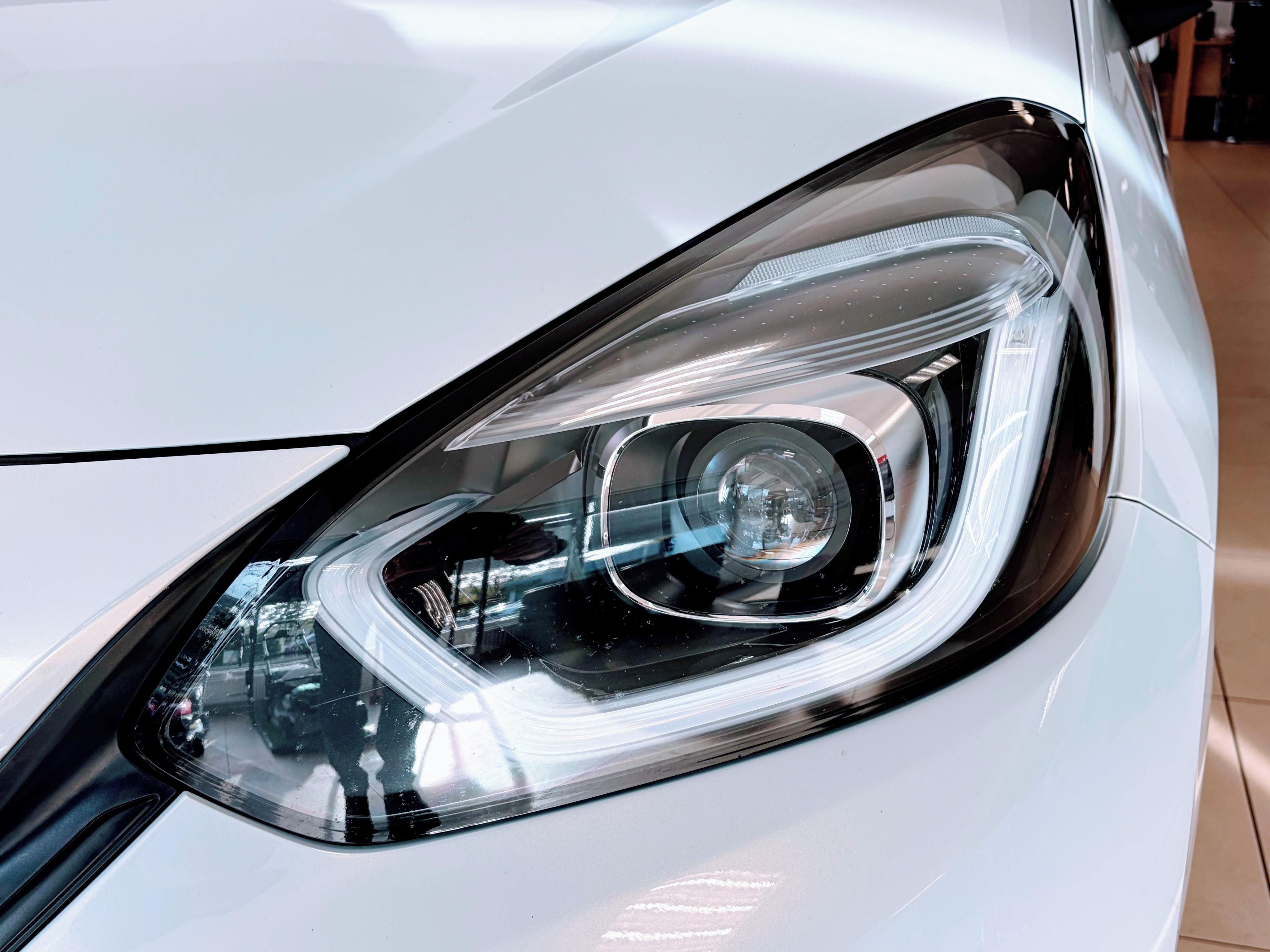 Honda Jazz, 1,5 e:HEV Elegance - fotka 3