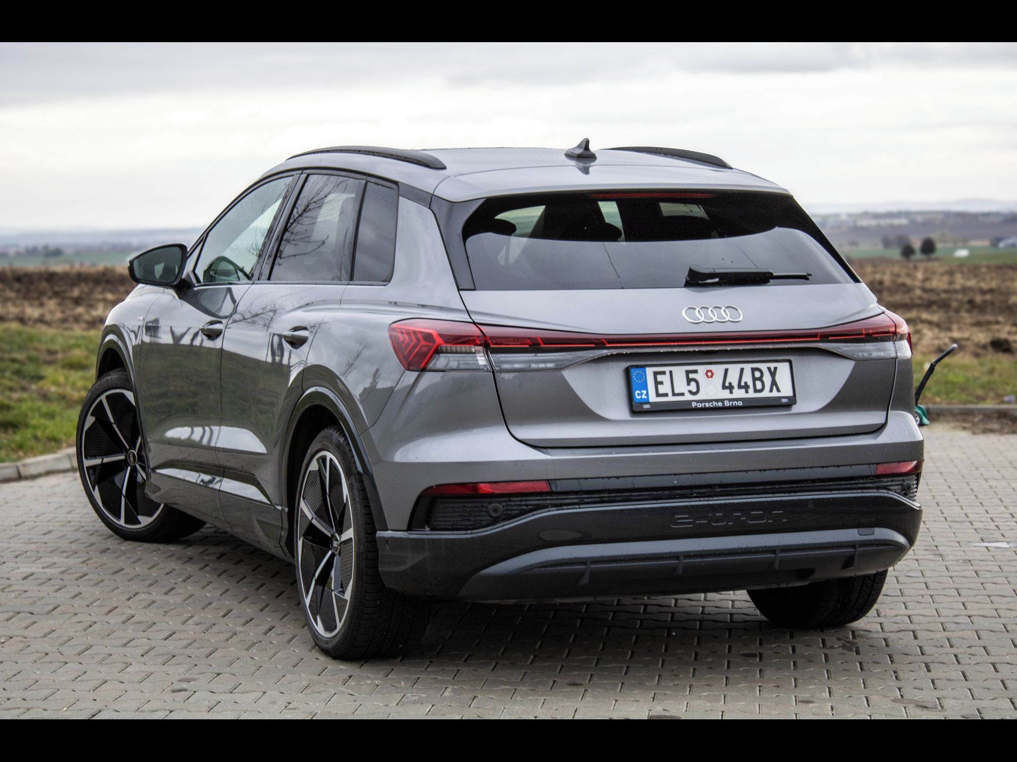 Audi Q4 e-tron - fotka 6