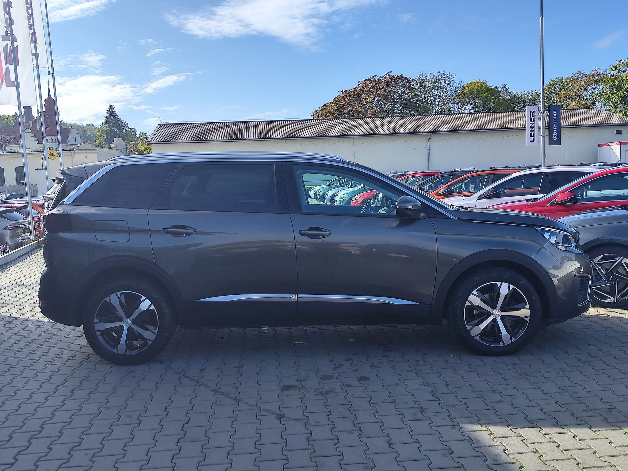 Peugeot 5008, 1.2 PureTech/96kW Allure AT - fotka 4