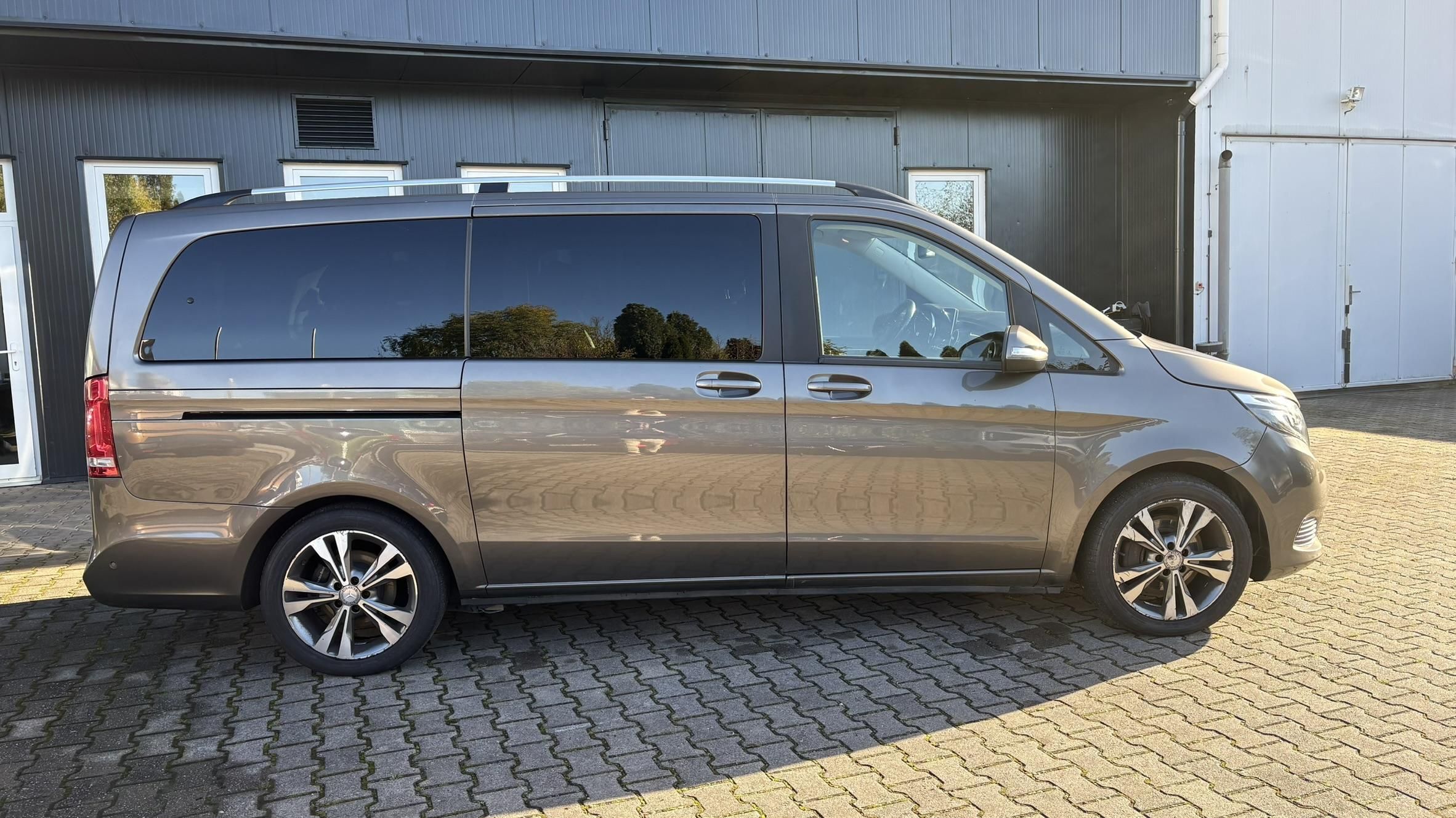 Mercedes-Benz Třídy V, 220 D 120kw - fotka 6