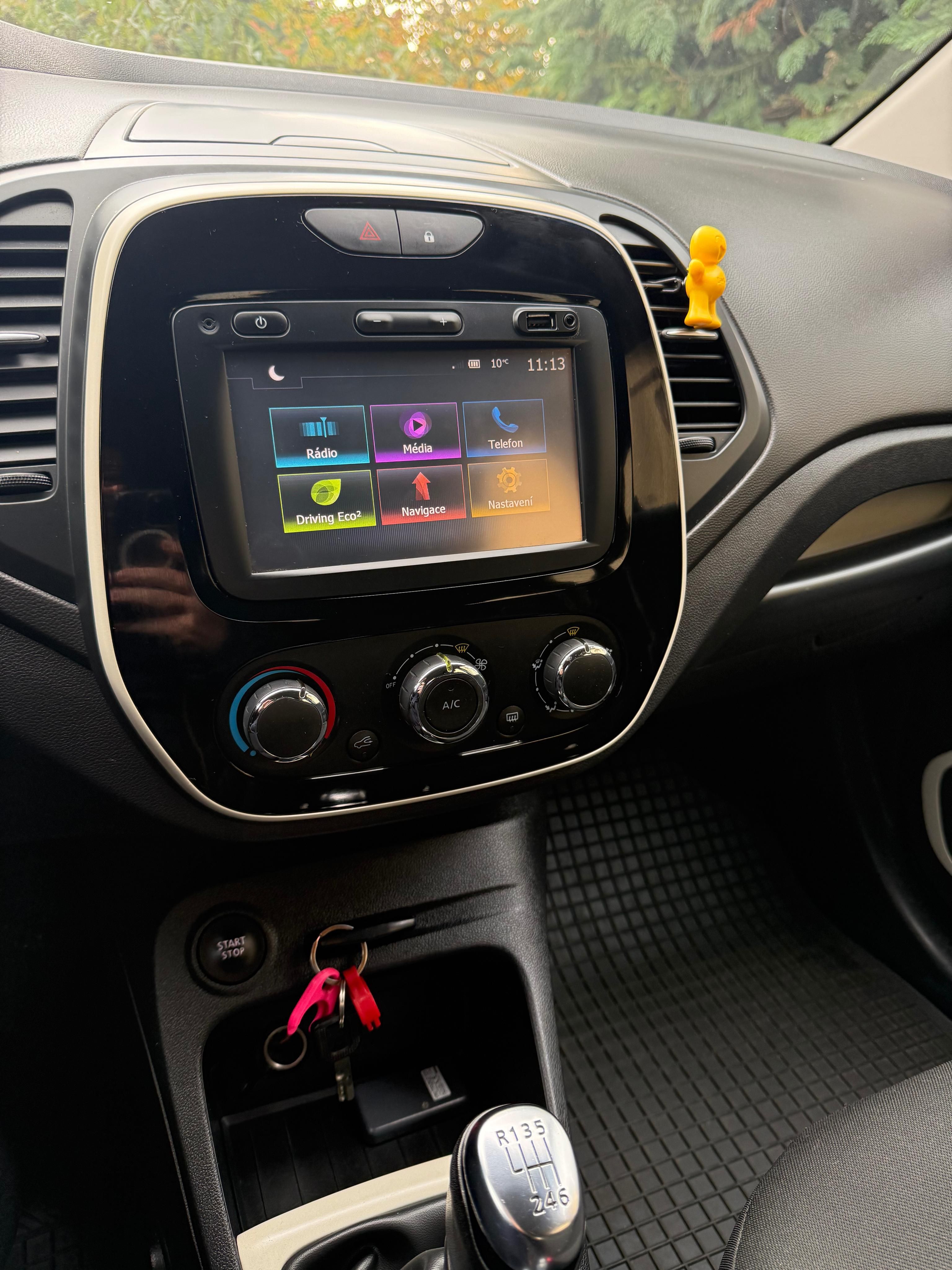 Renault Captur, TOP STAV Renault Captur TCe - fotka 4