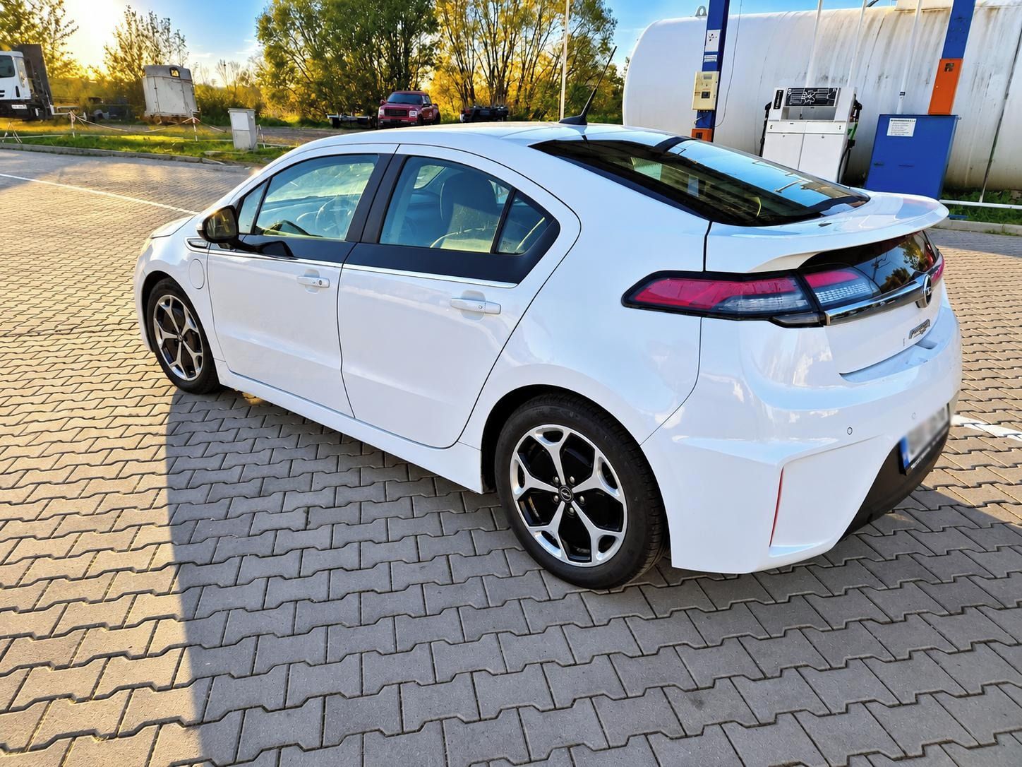 Opel Ampera, 1.4 PHEV Plug-In Hybrid - fotka 4
